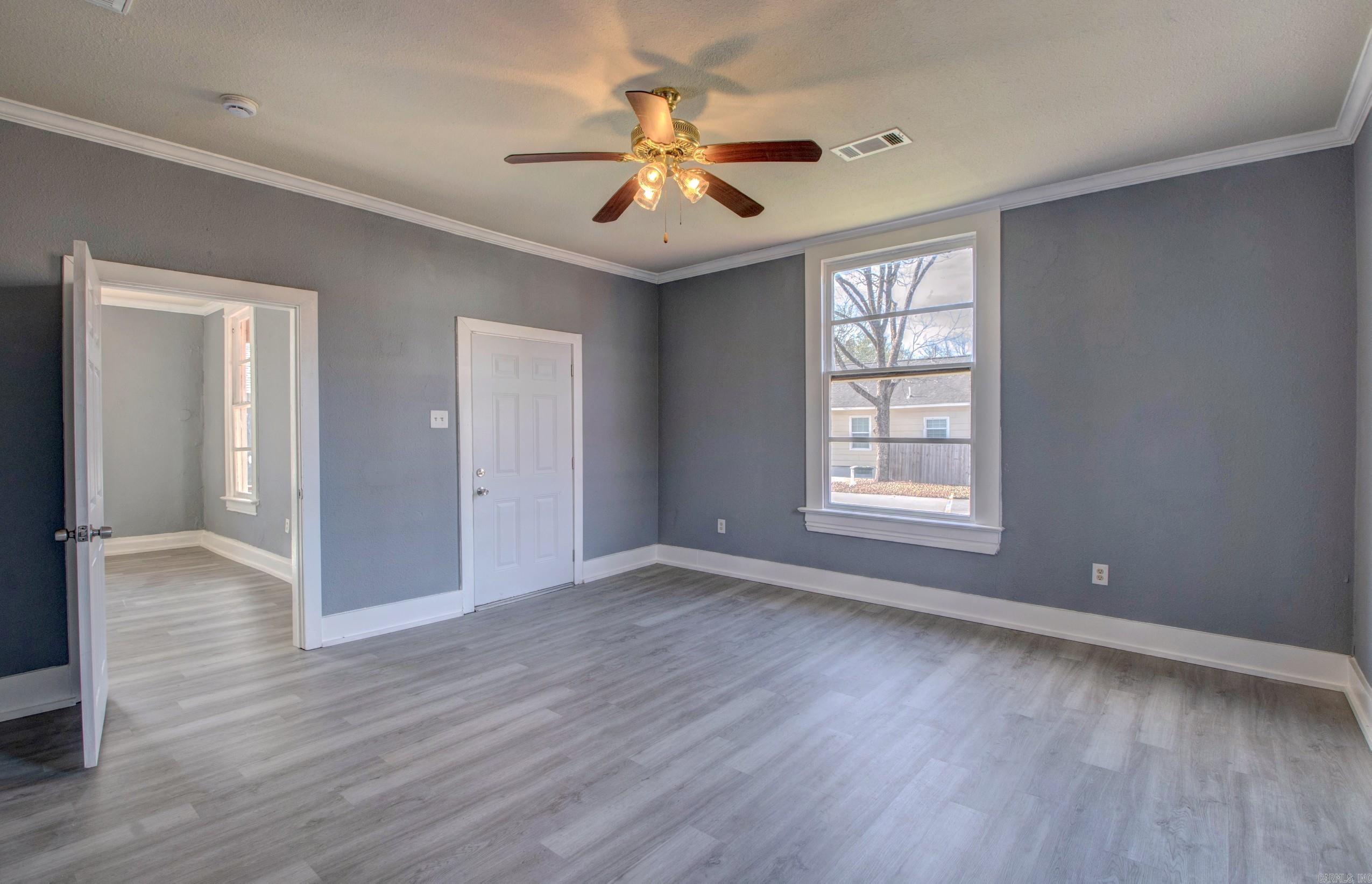 JONES & WORTHEN - Residential