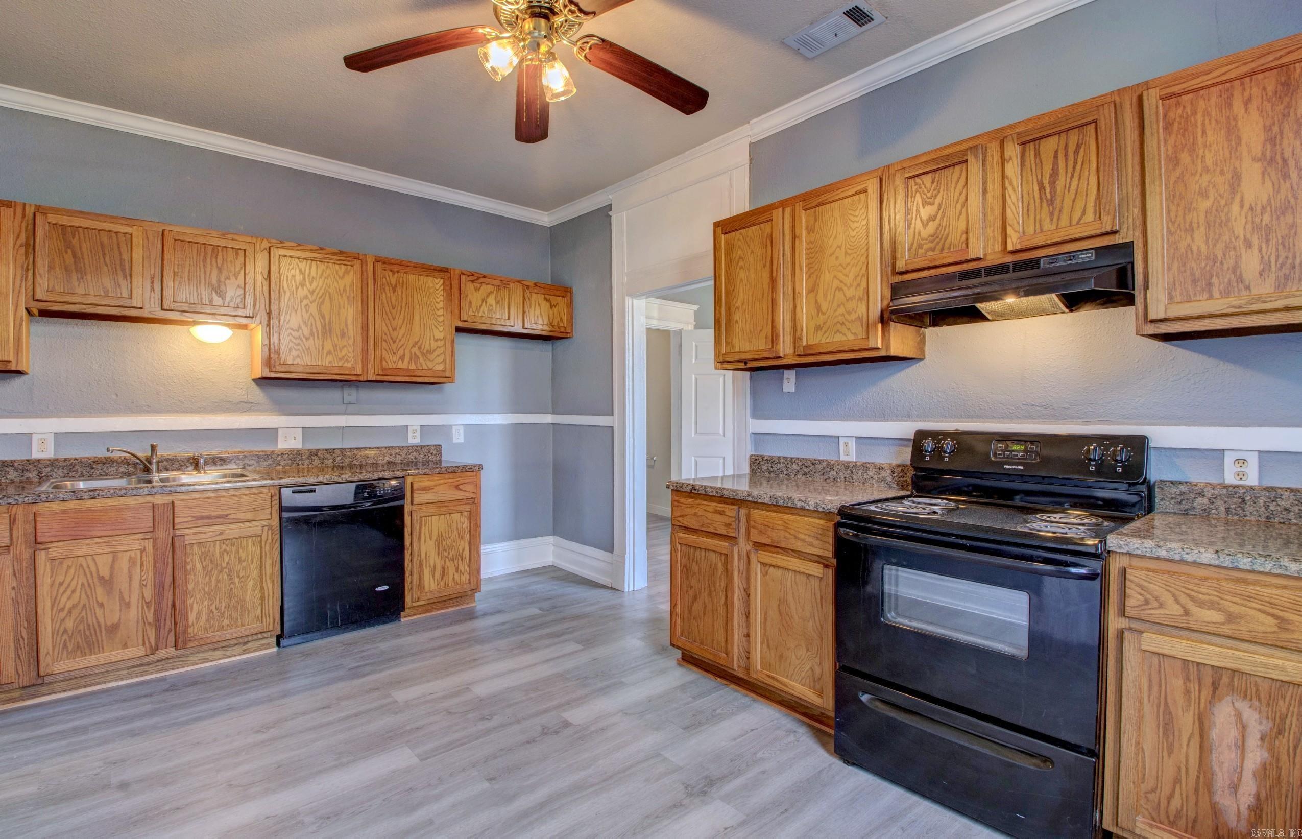 JONES & WORTHEN - Residential