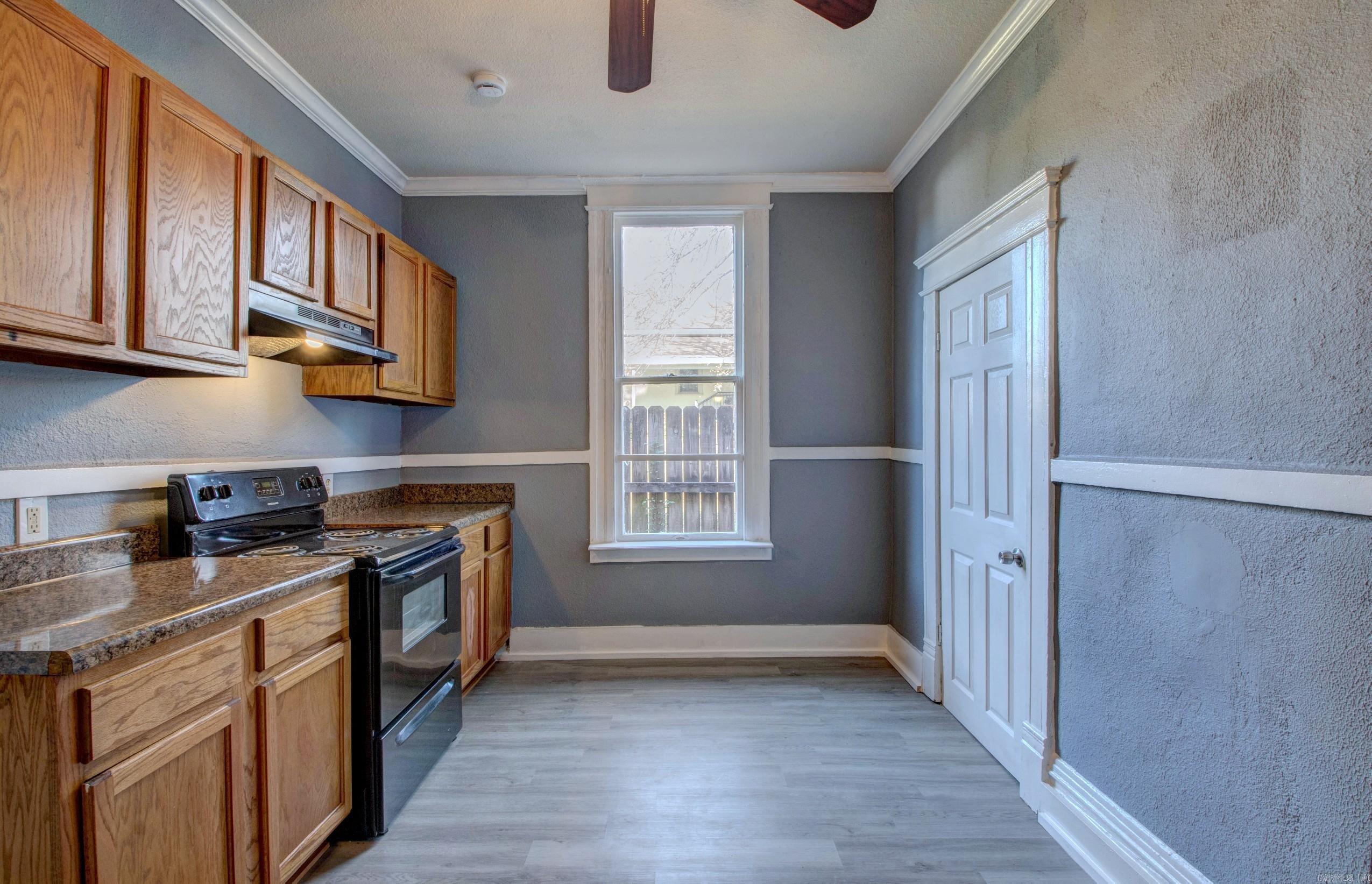 JONES & WORTHEN - Residential