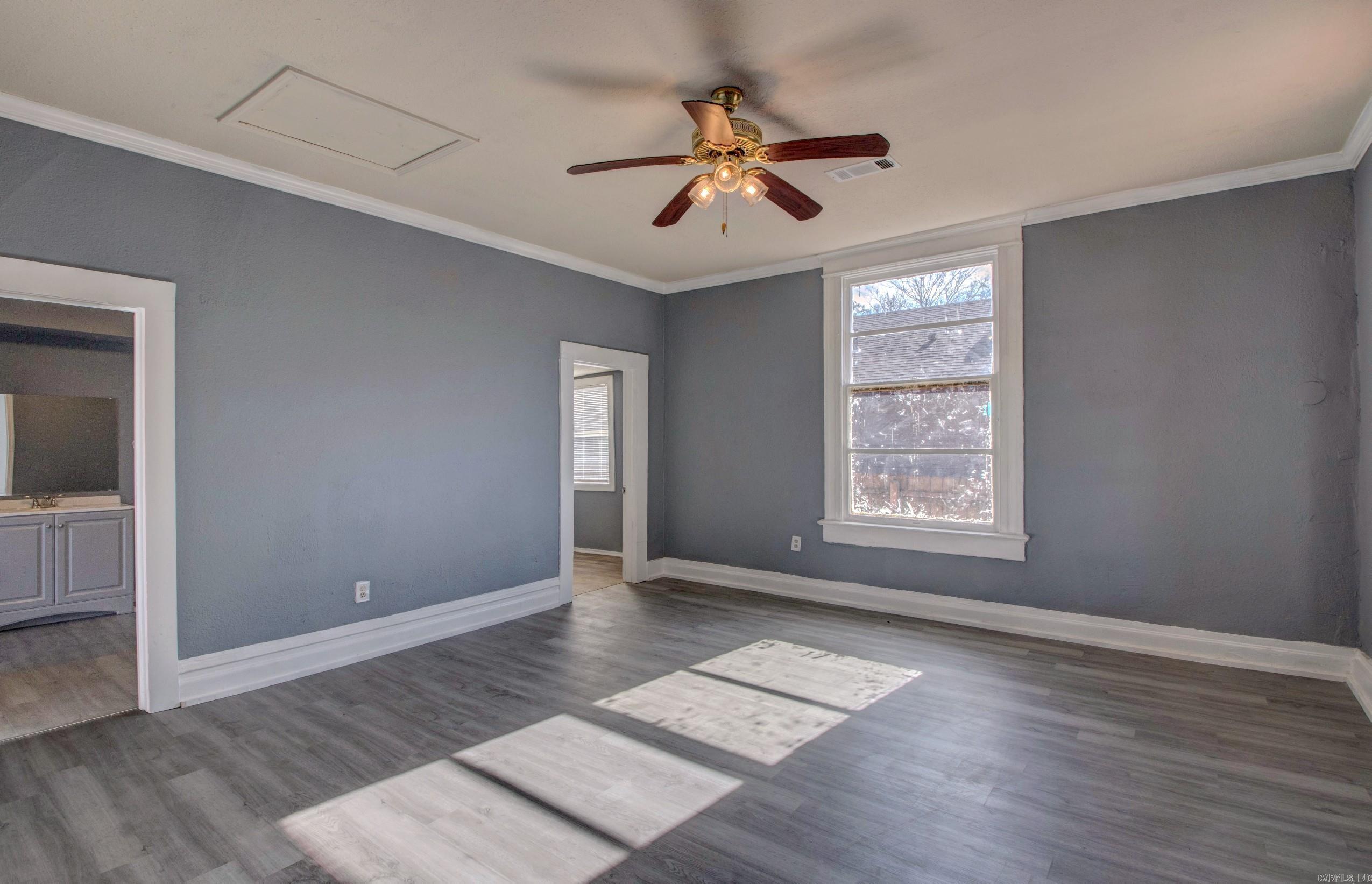 JONES & WORTHEN - Residential