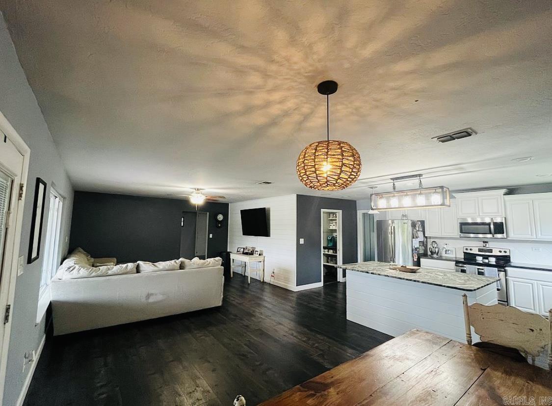 SPRING LAKE ESTATES - Residential