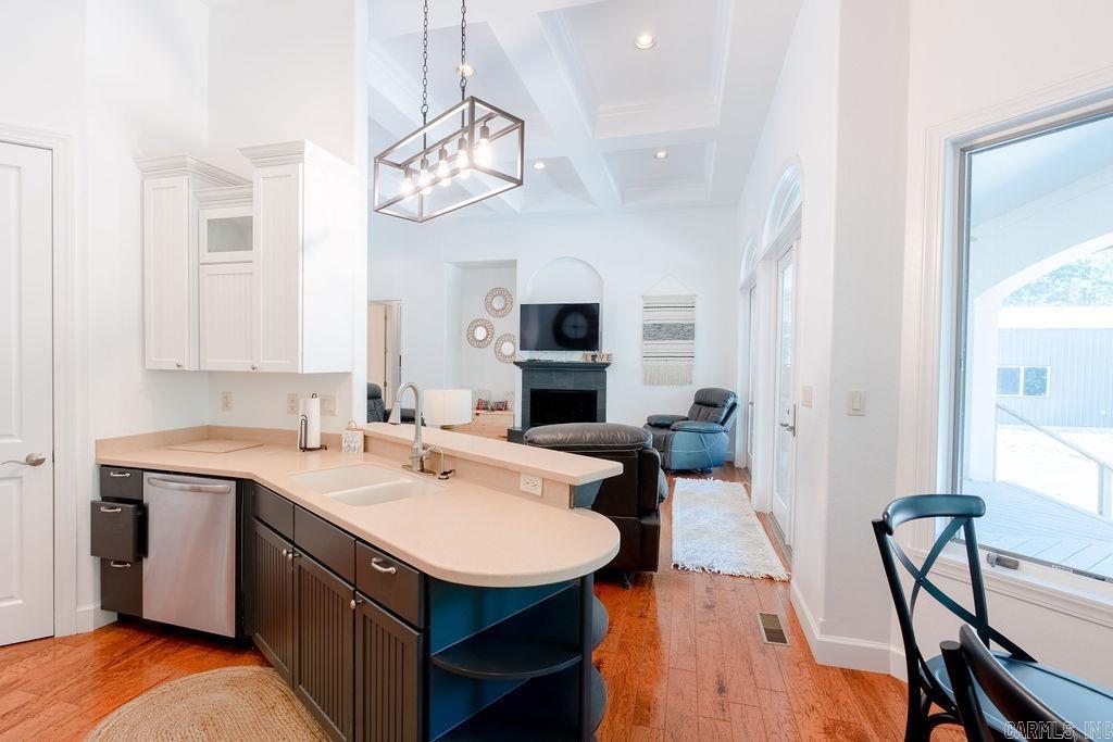TWIN COVE ESTATES - LAKE - Residential