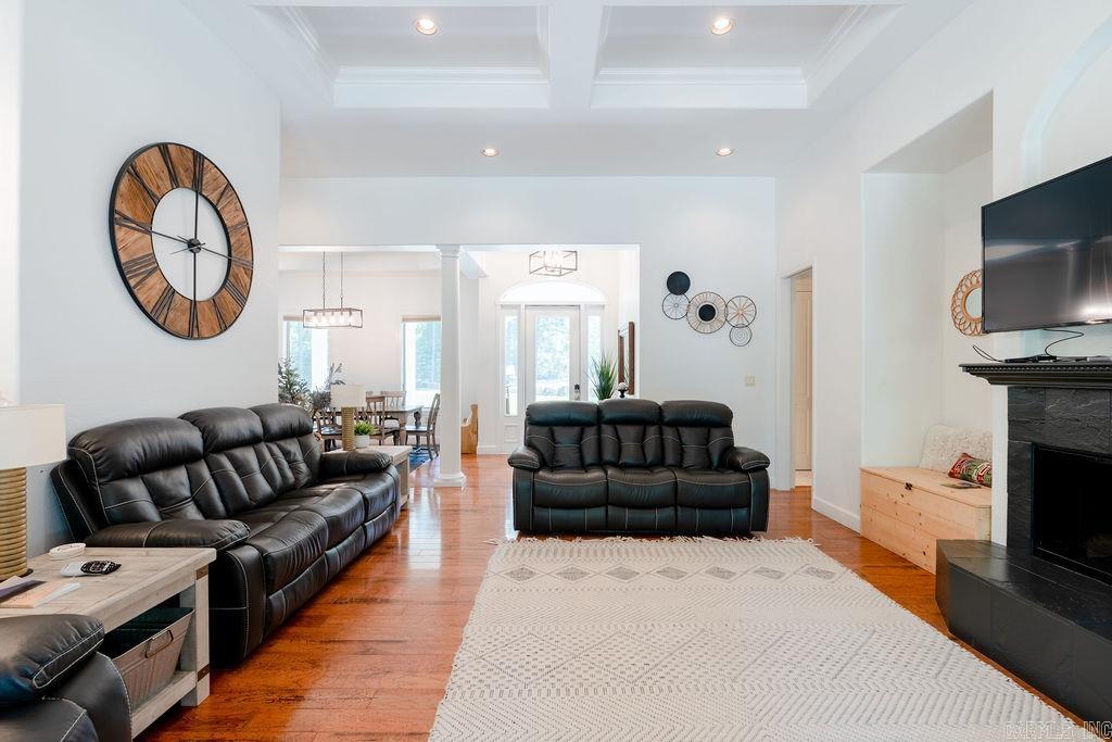 TWIN COVE ESTATES - LAKE - Residential