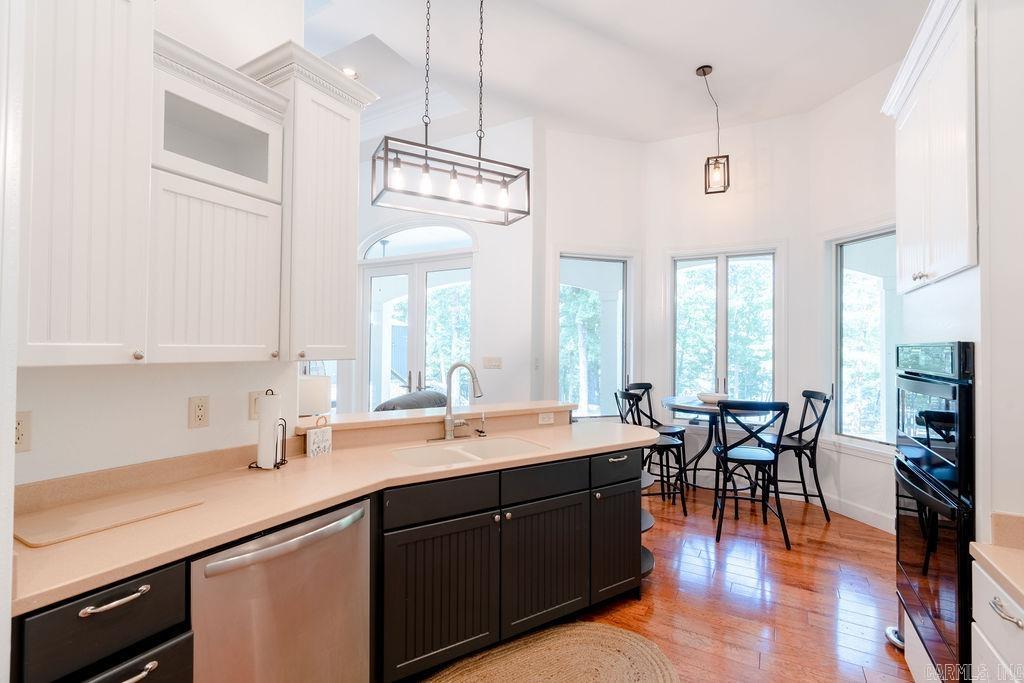 TWIN COVE ESTATES - LAKE - Residential