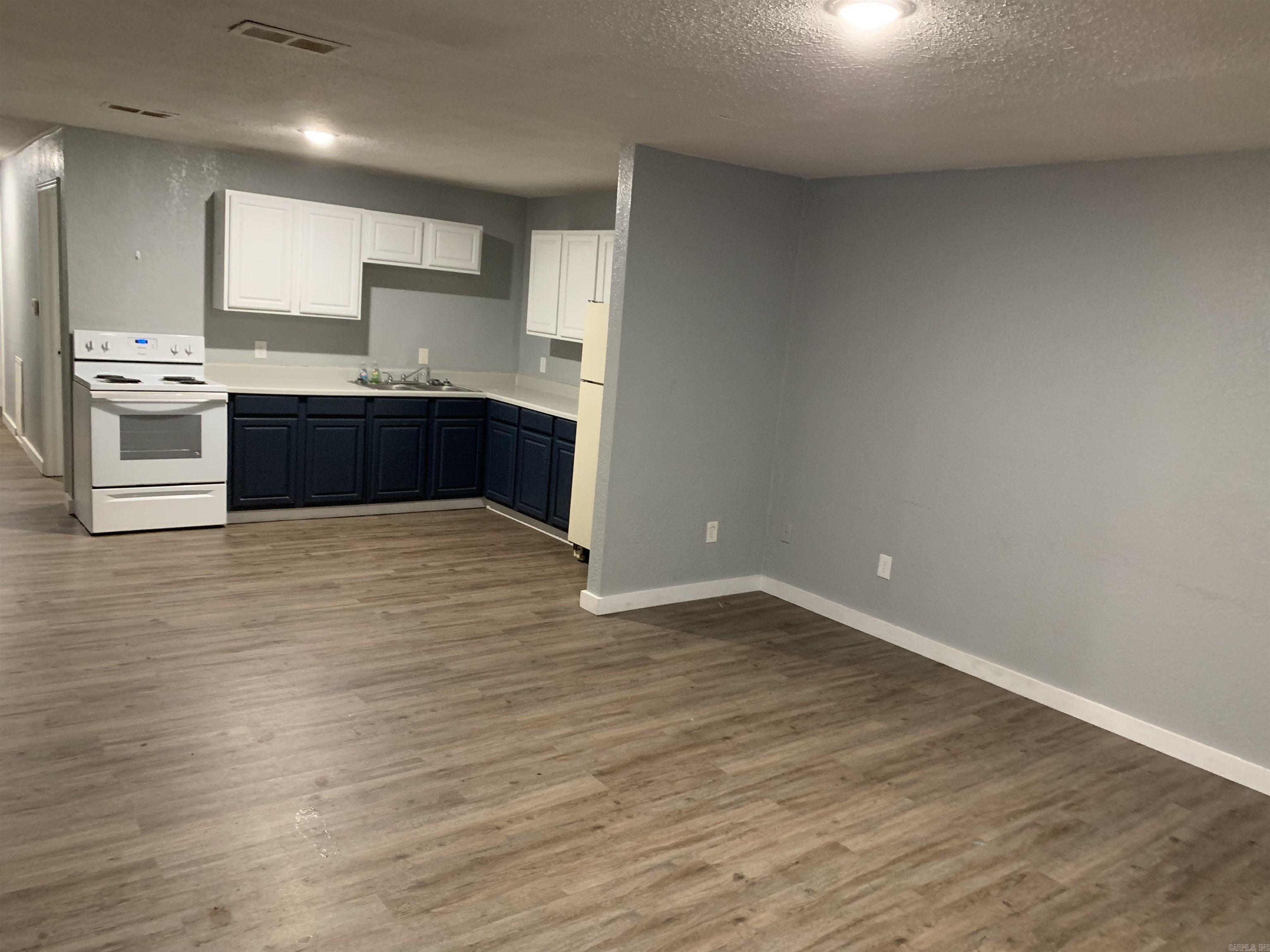 JB MCDONALDS - Residential