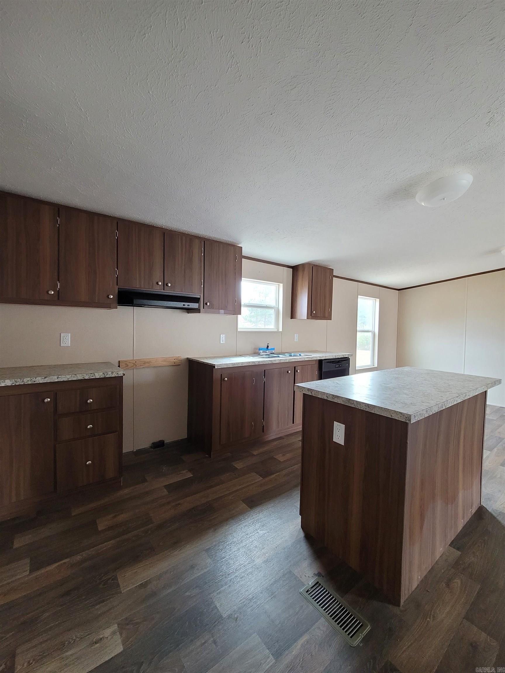 PINE MEADOWS - Residential