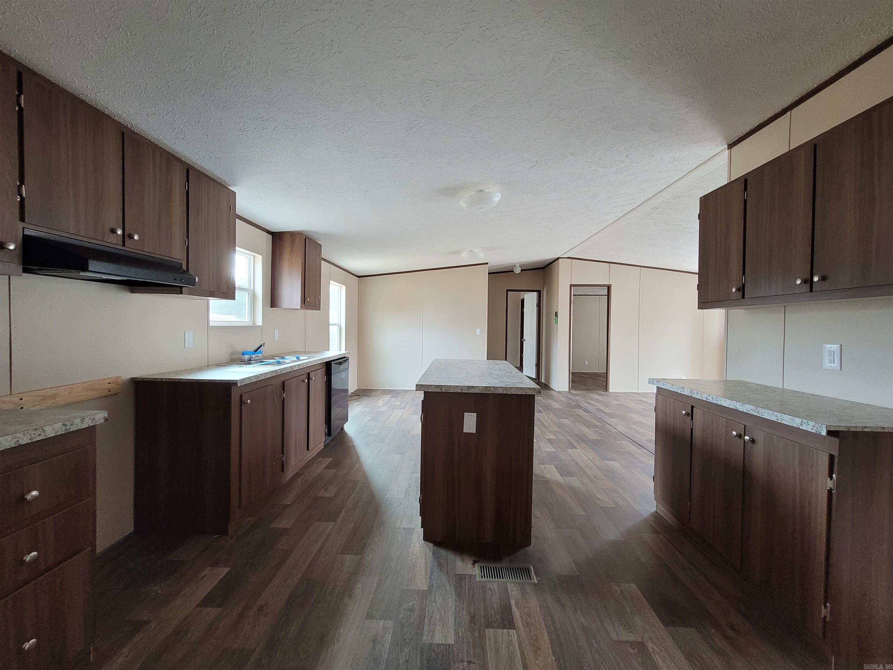 PINE MEADOWS - Residential