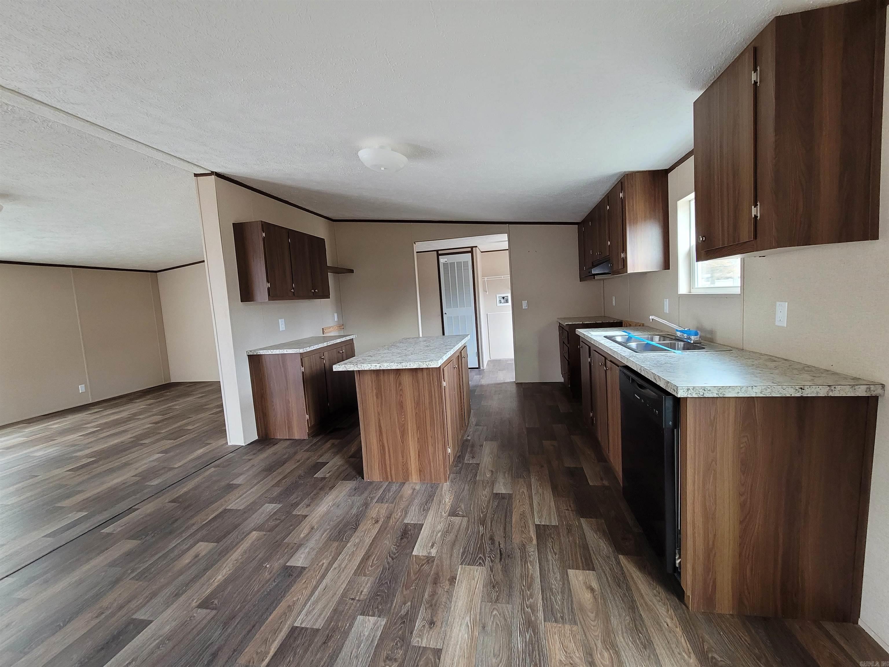 PINE MEADOWS - Residential