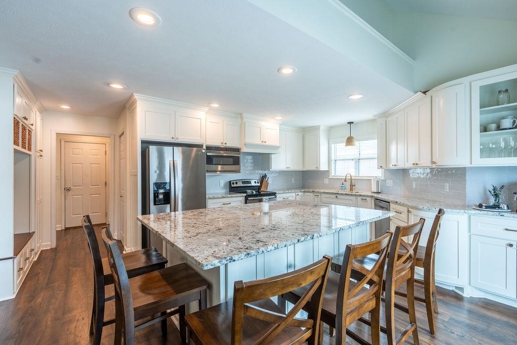 BELLE MEADE - Residential