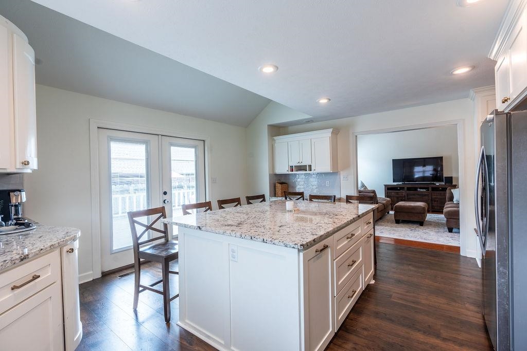 BELLE MEADE - Residential