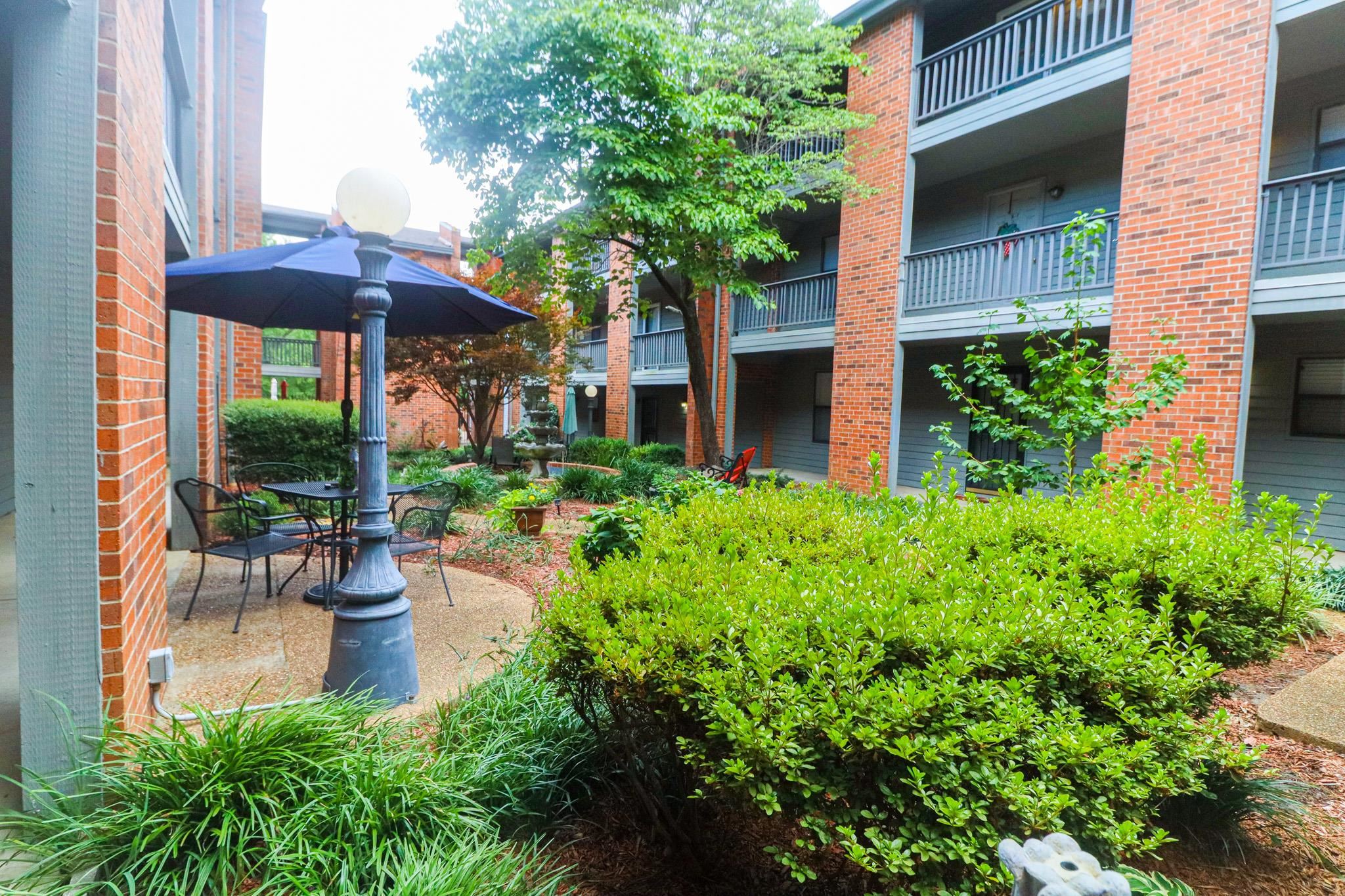 CAMBRIDGE COURT - Residential