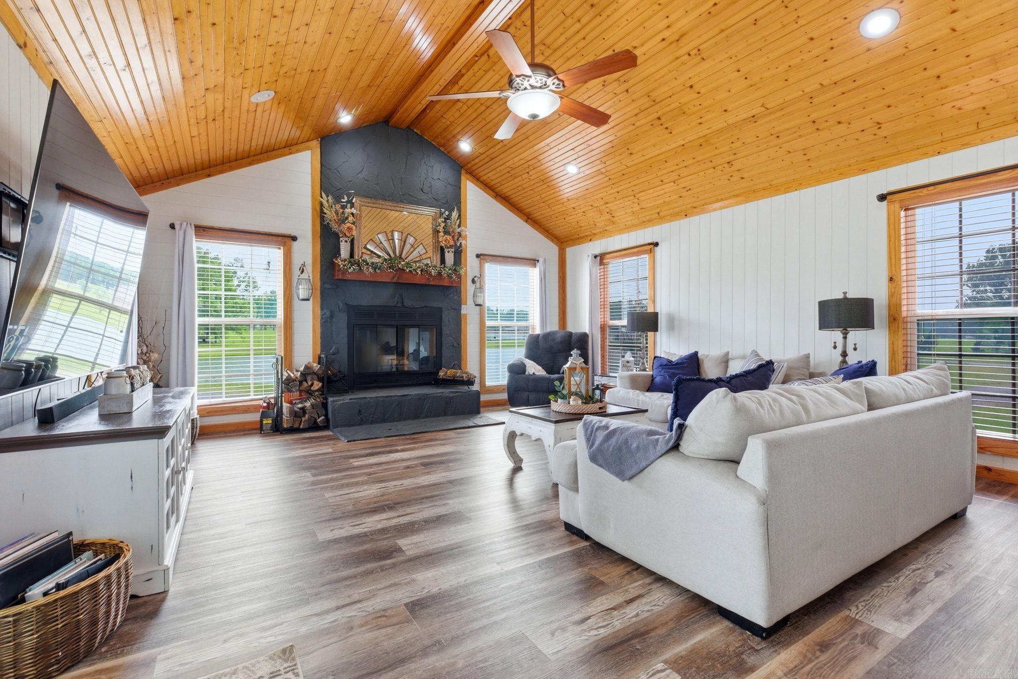 Metes & Bounds - Residential