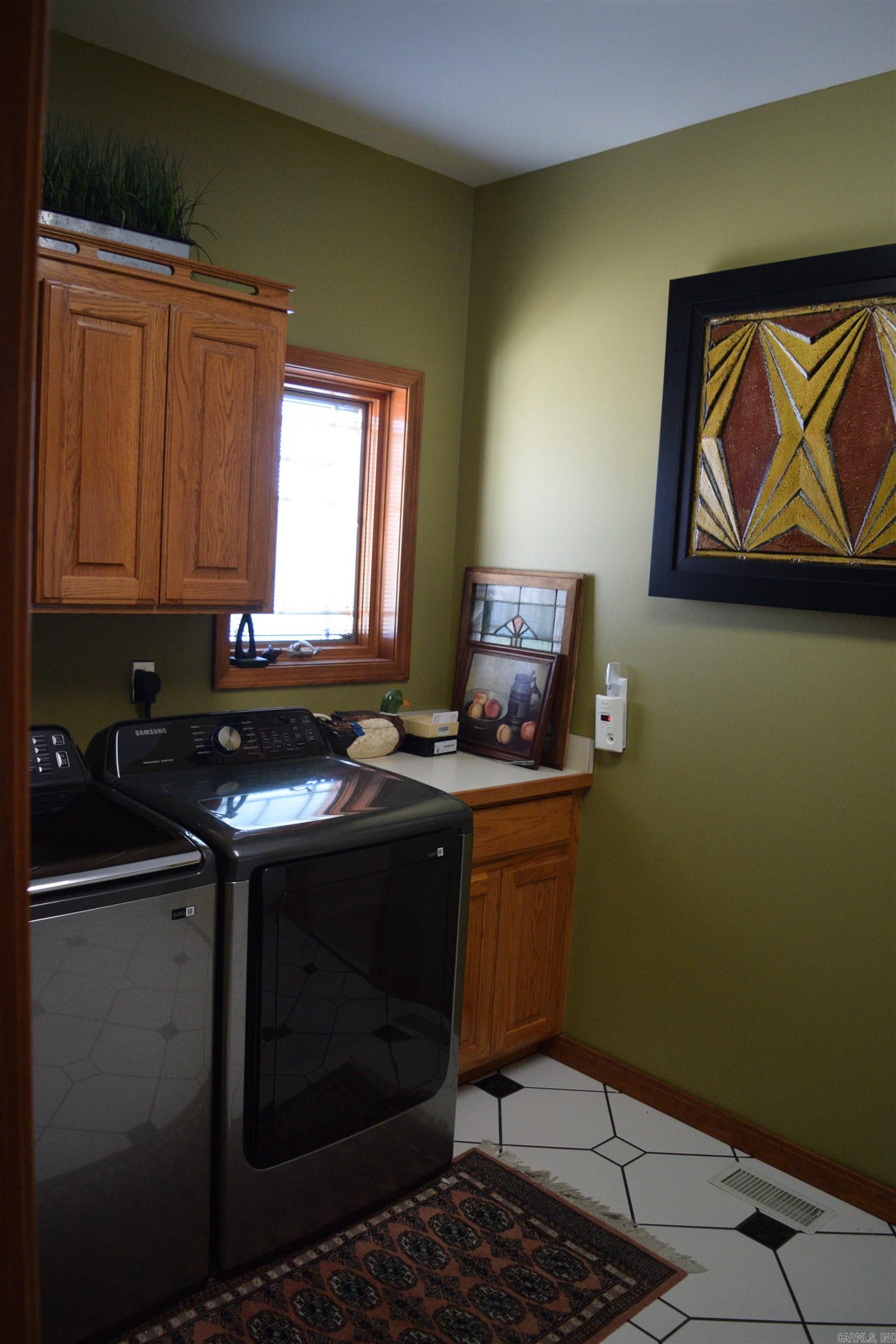 Country Club Ridge Town - Residential