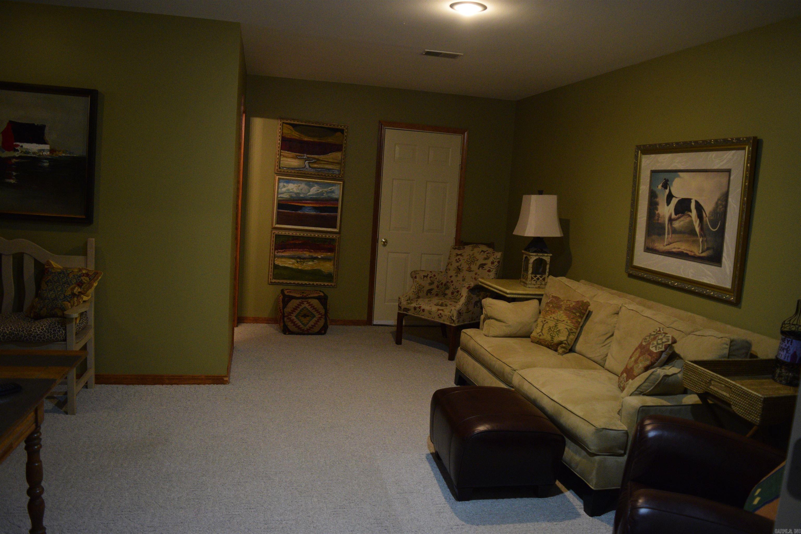 Country Club Ridge Town - Residential