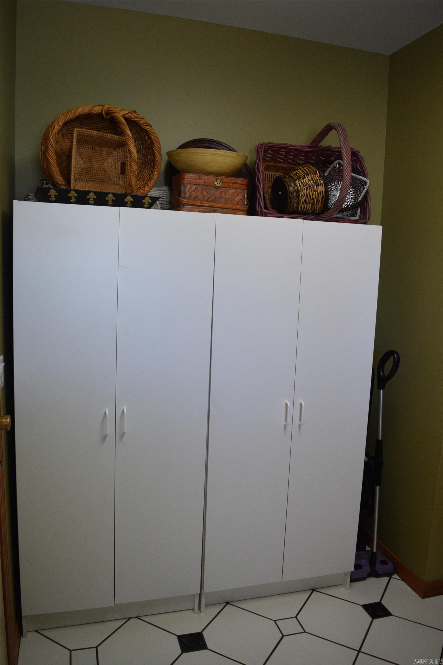 Country Club Ridge Town - Residential