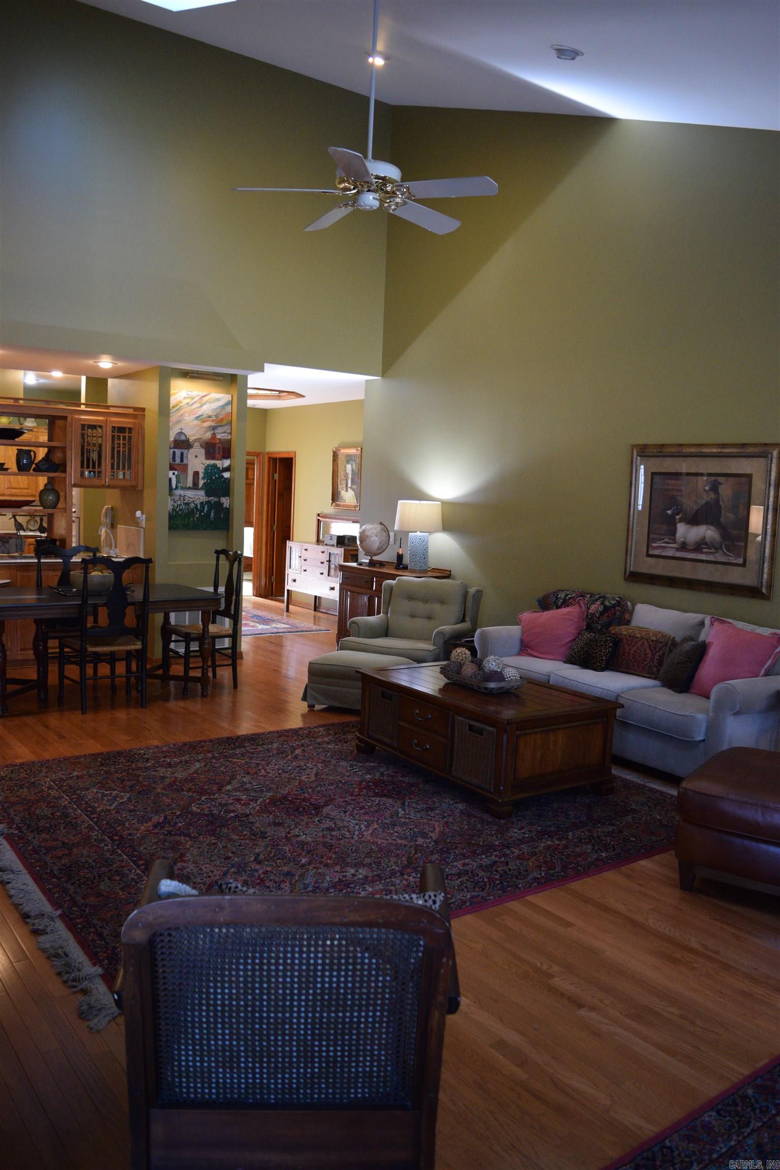 Country Club Ridge Town - Residential