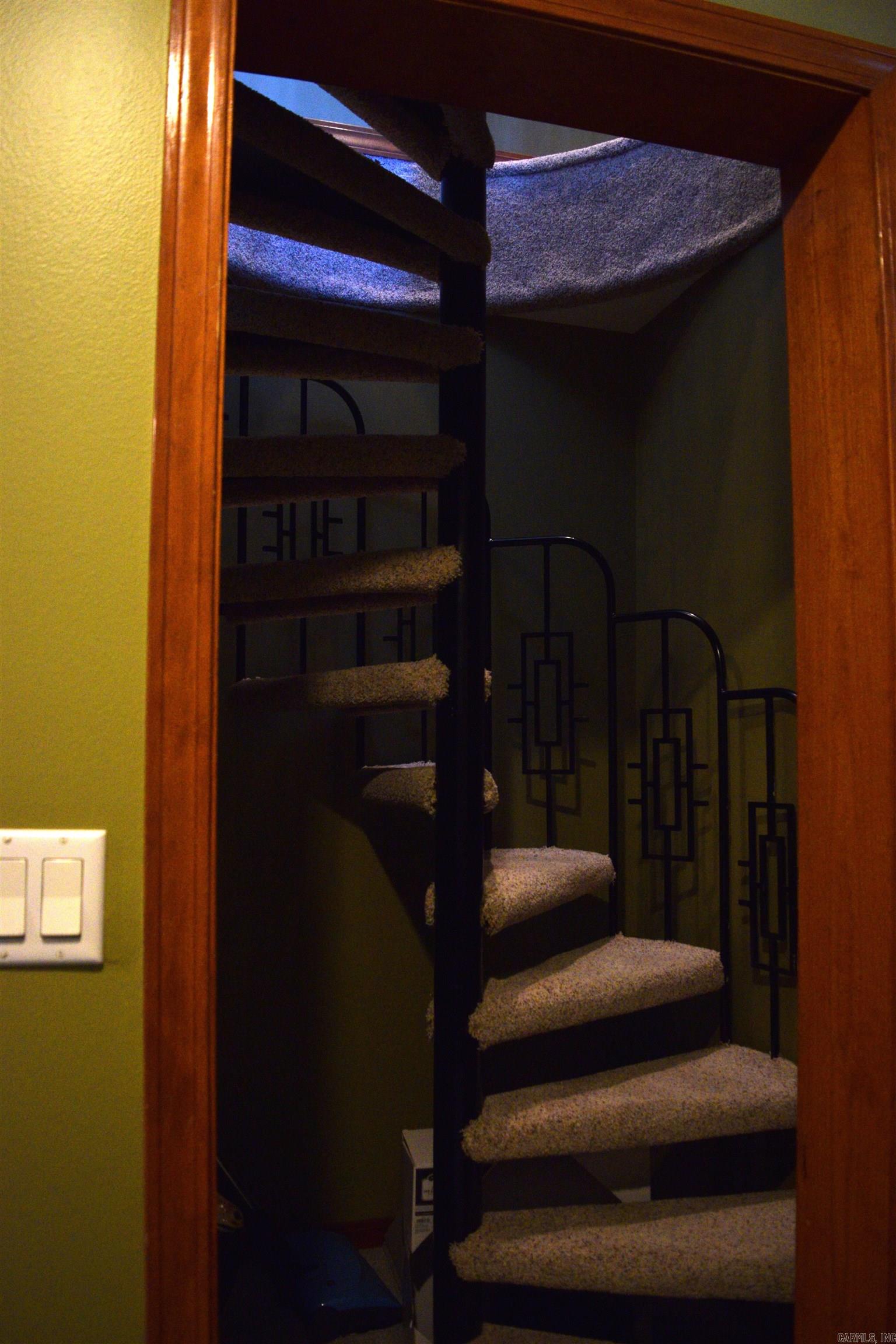 Country Club Ridge Town - Residential