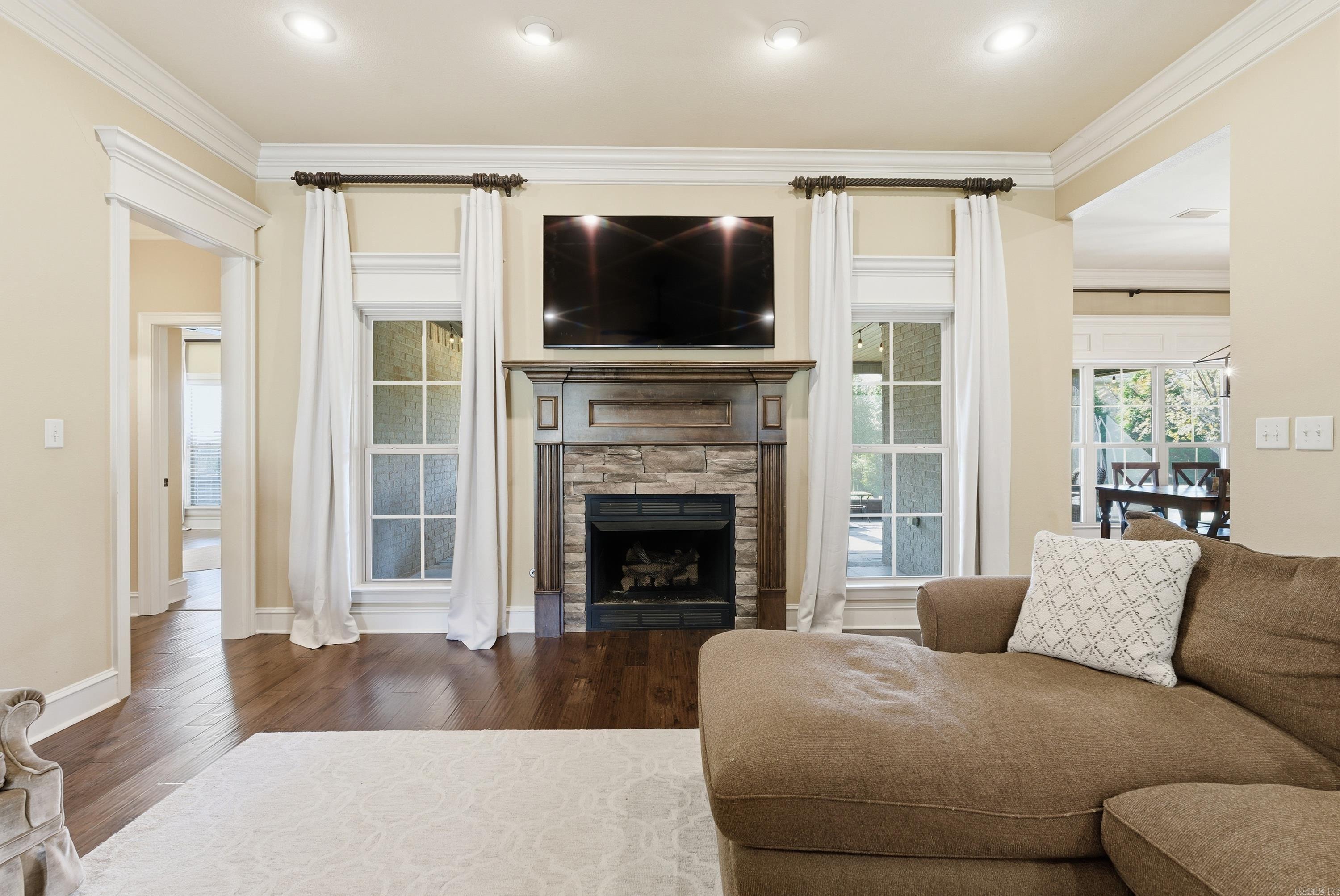 WEATHERSTONE - Residential