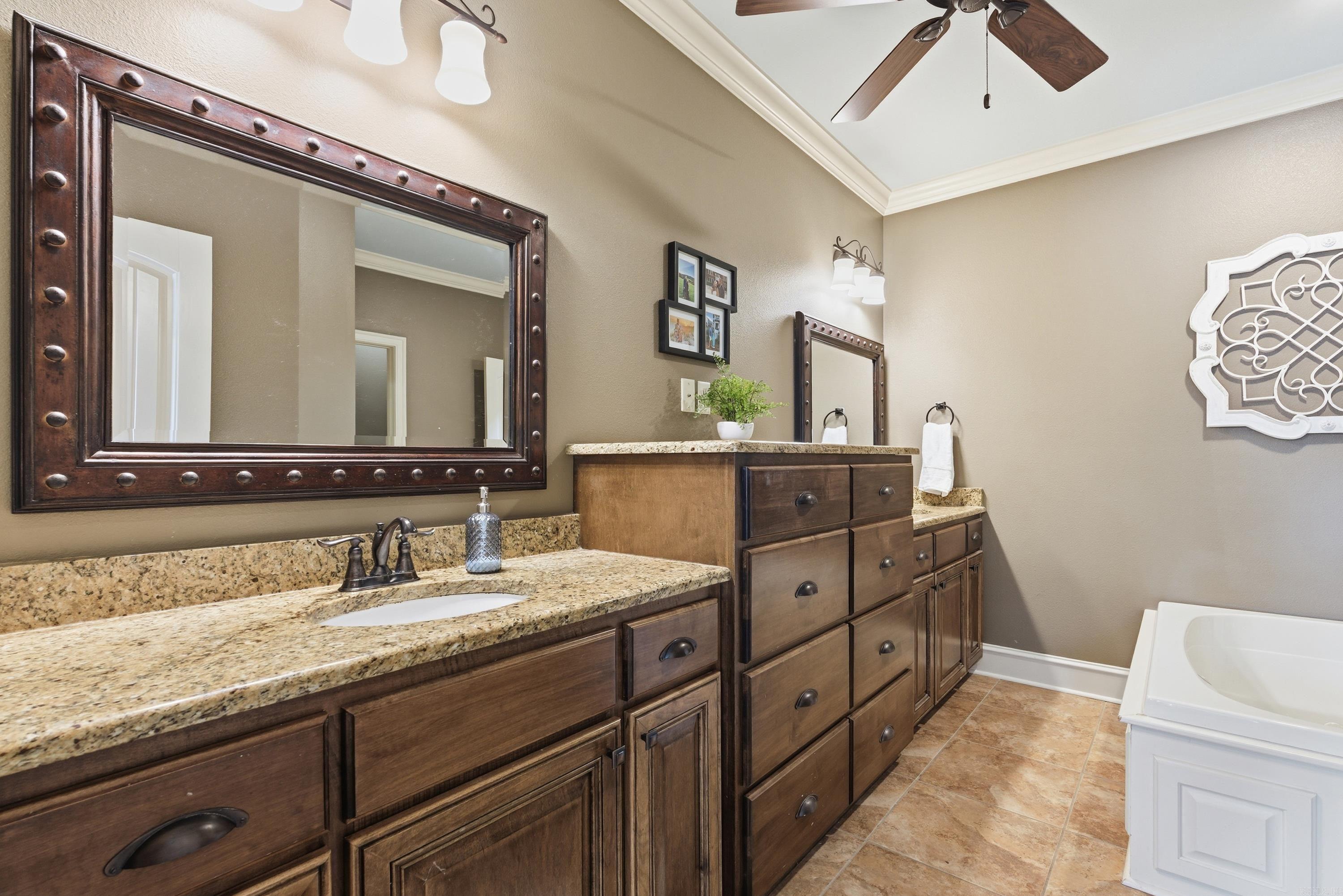 WEATHERSTONE - Residential