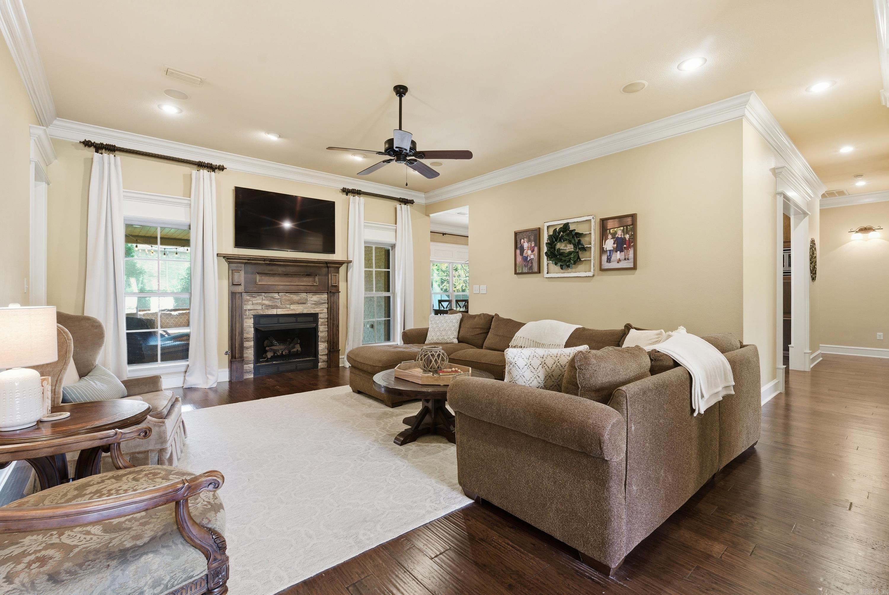 WEATHERSTONE - Residential