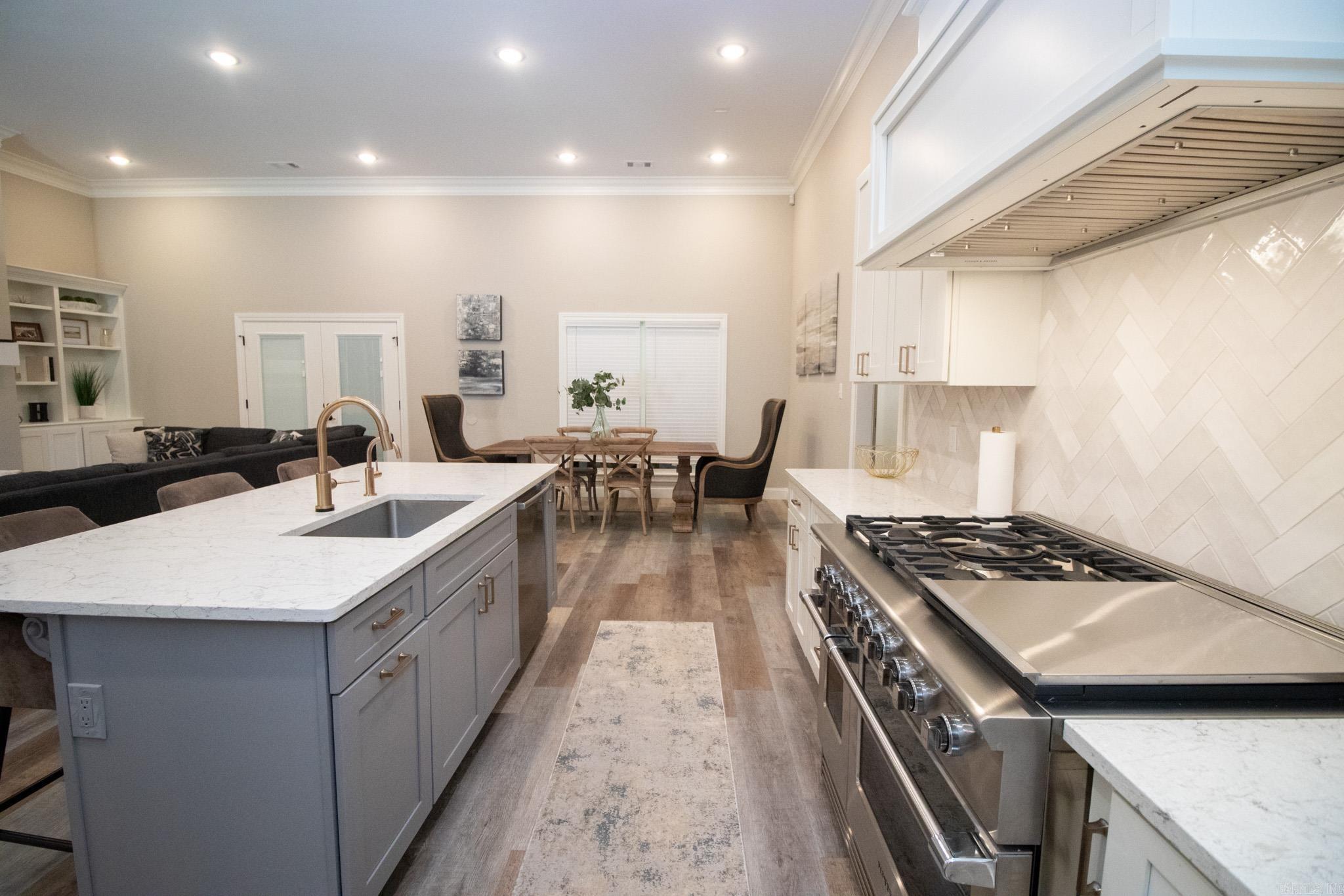 SLOAN LAKE ESTATES - Residential