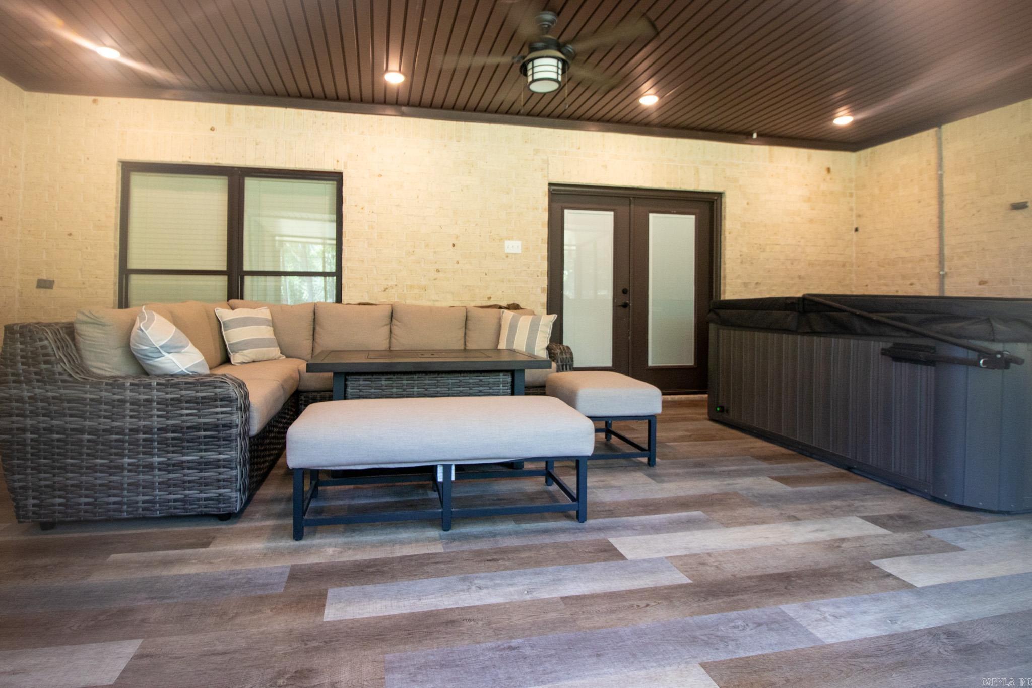 SLOAN LAKE ESTATES - Residential