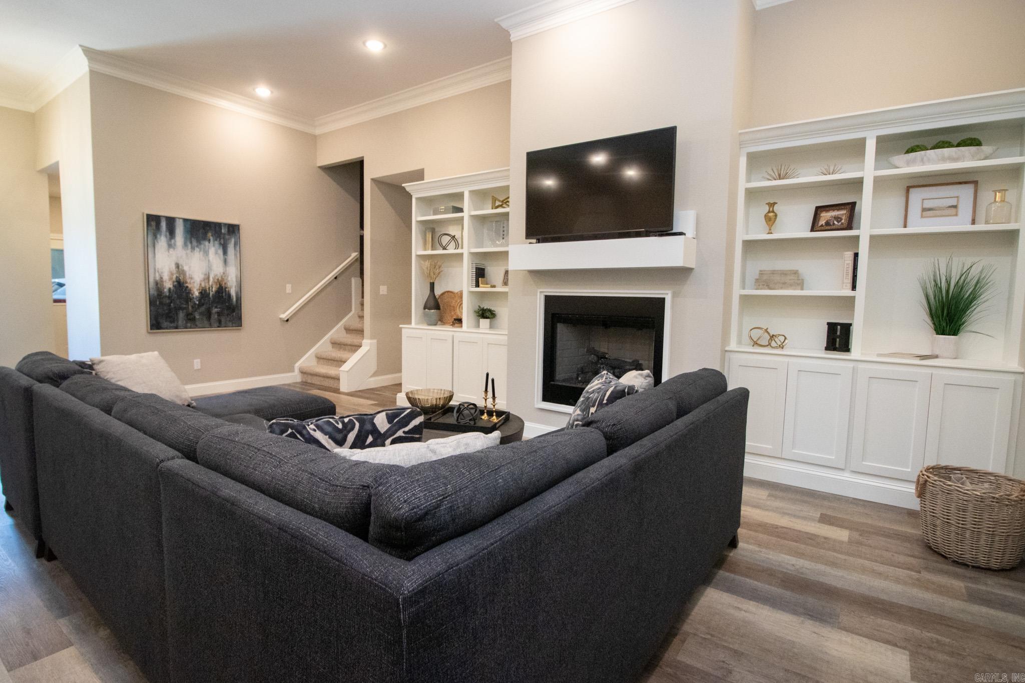 SLOAN LAKE ESTATES - Residential