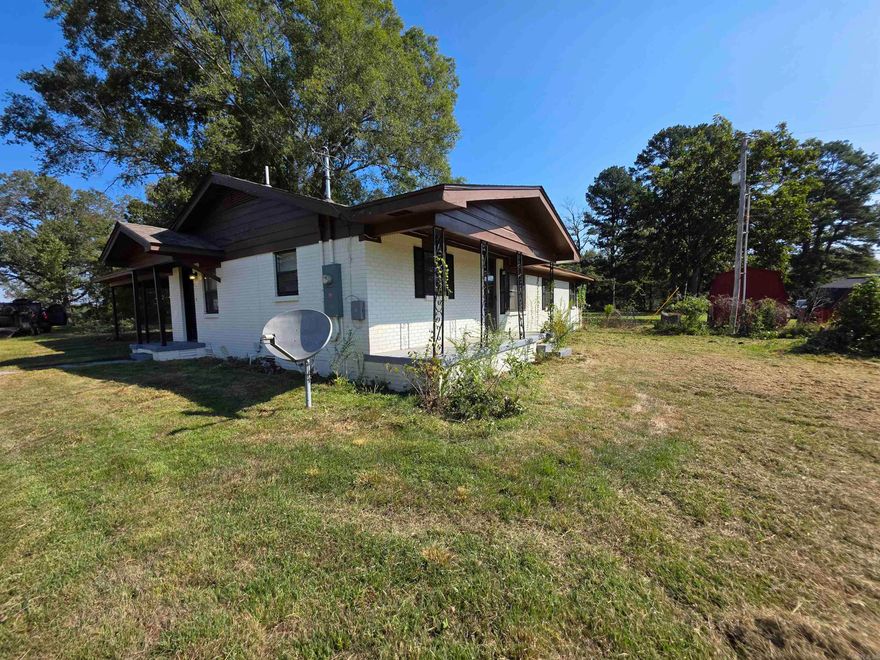 Charming 3BD/2BA in North Little Rock that is waiting for you to call home. Spacious living room and eat-in-kitchen for enjoying time with family or friends. Luxury vinyl flooring throughout. Large yard perfect for anyone with kids or pets. Live on the outskirts of the city away from all the hustle and bustle. This property is managed by Hoffman Team so beware of scammers - we will never ask you to Cashapp us money. The lease for this property is for 18 months to 2 years with a 3% increase after the first year. Income must be 3x the amount of rent. Deposit, first month’s rent, and the $50 administration fee due before move in. This property does not accept section 8.
