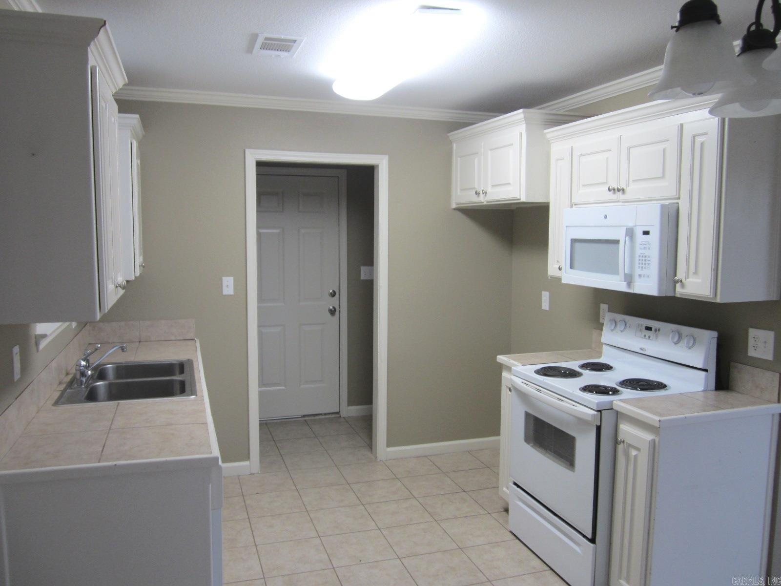 STONEHENGE PLACE - Residential