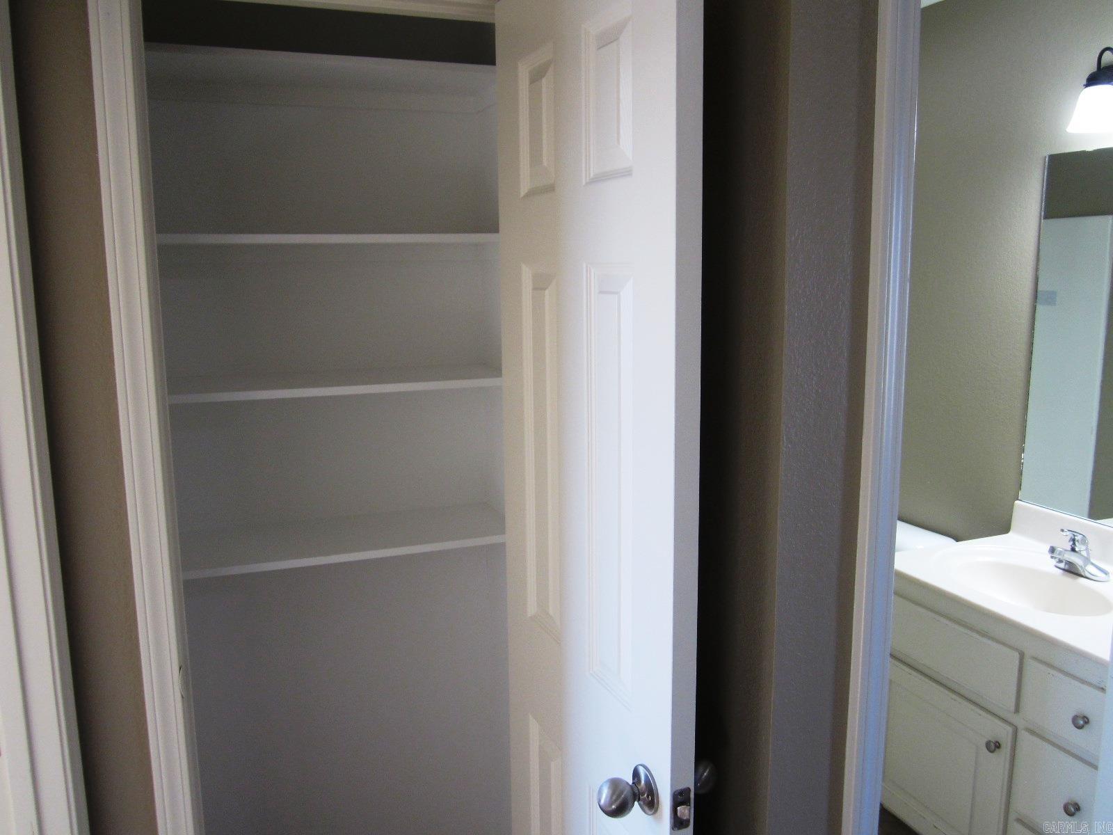 STONEHENGE PLACE - Residential