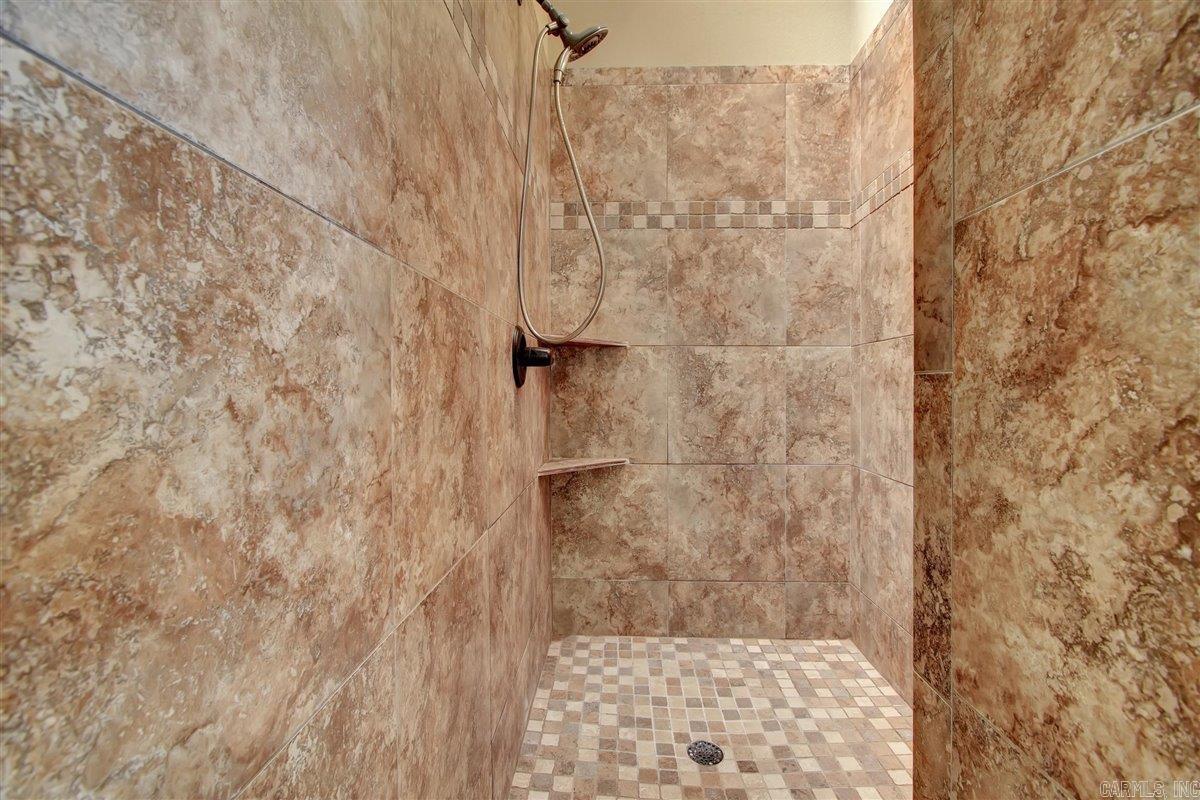 ARLINGTON PARK - Residential