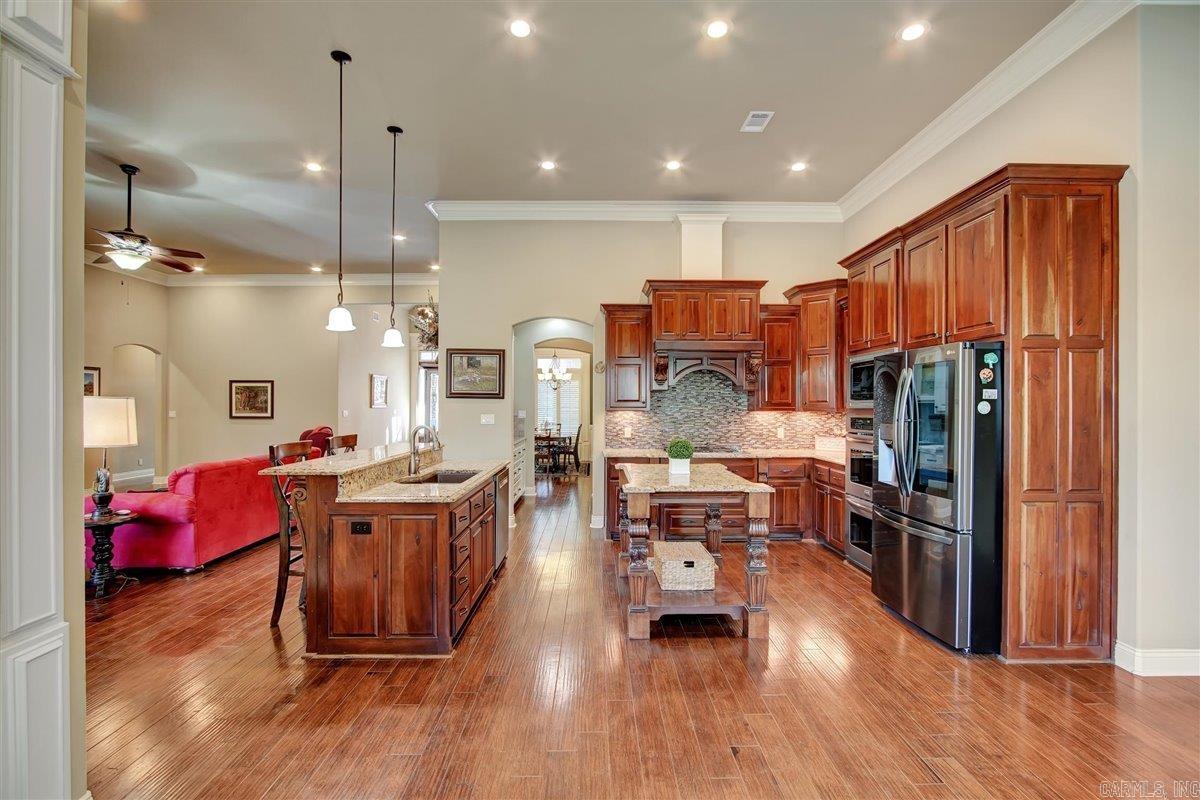 ARLINGTON PARK - Residential