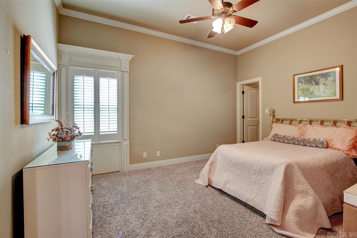 ARLINGTON PARK - Residential