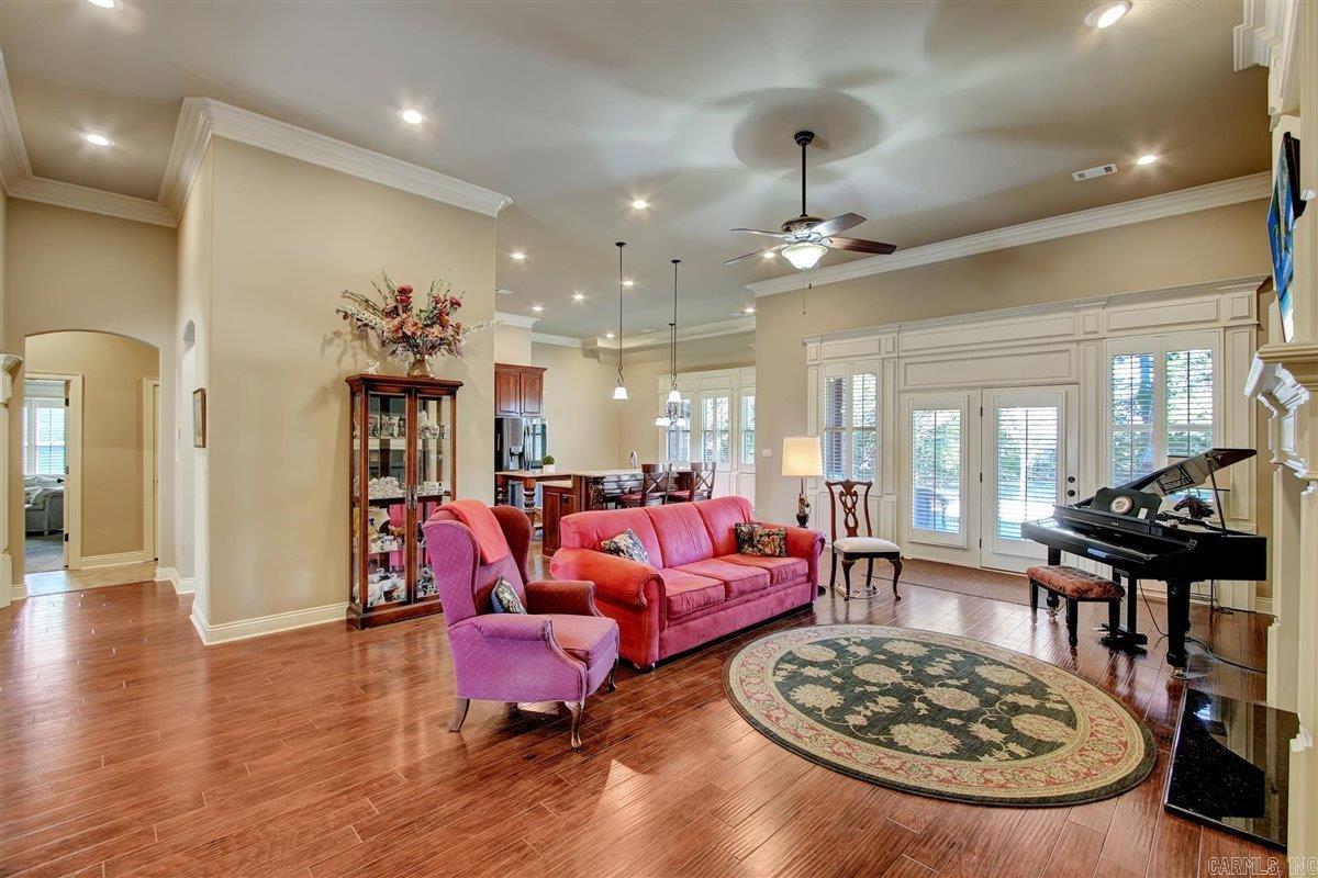 ARLINGTON PARK - Residential