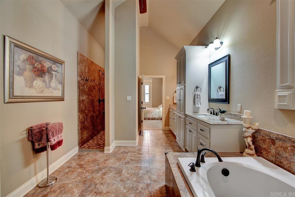 ARLINGTON PARK - Residential