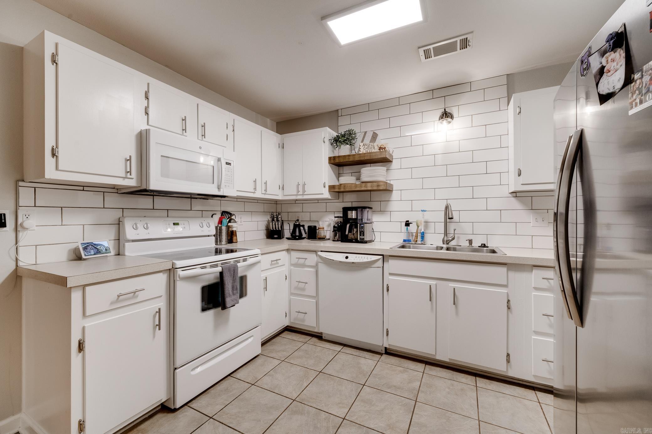 CARRIAGE COURTS - Residential