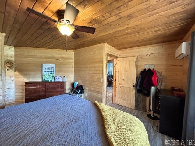 YORKTOWN - Residential