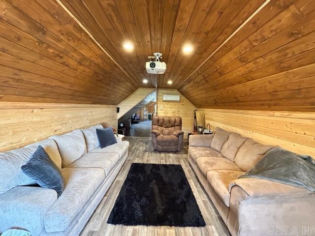 YORKTOWN - Residential