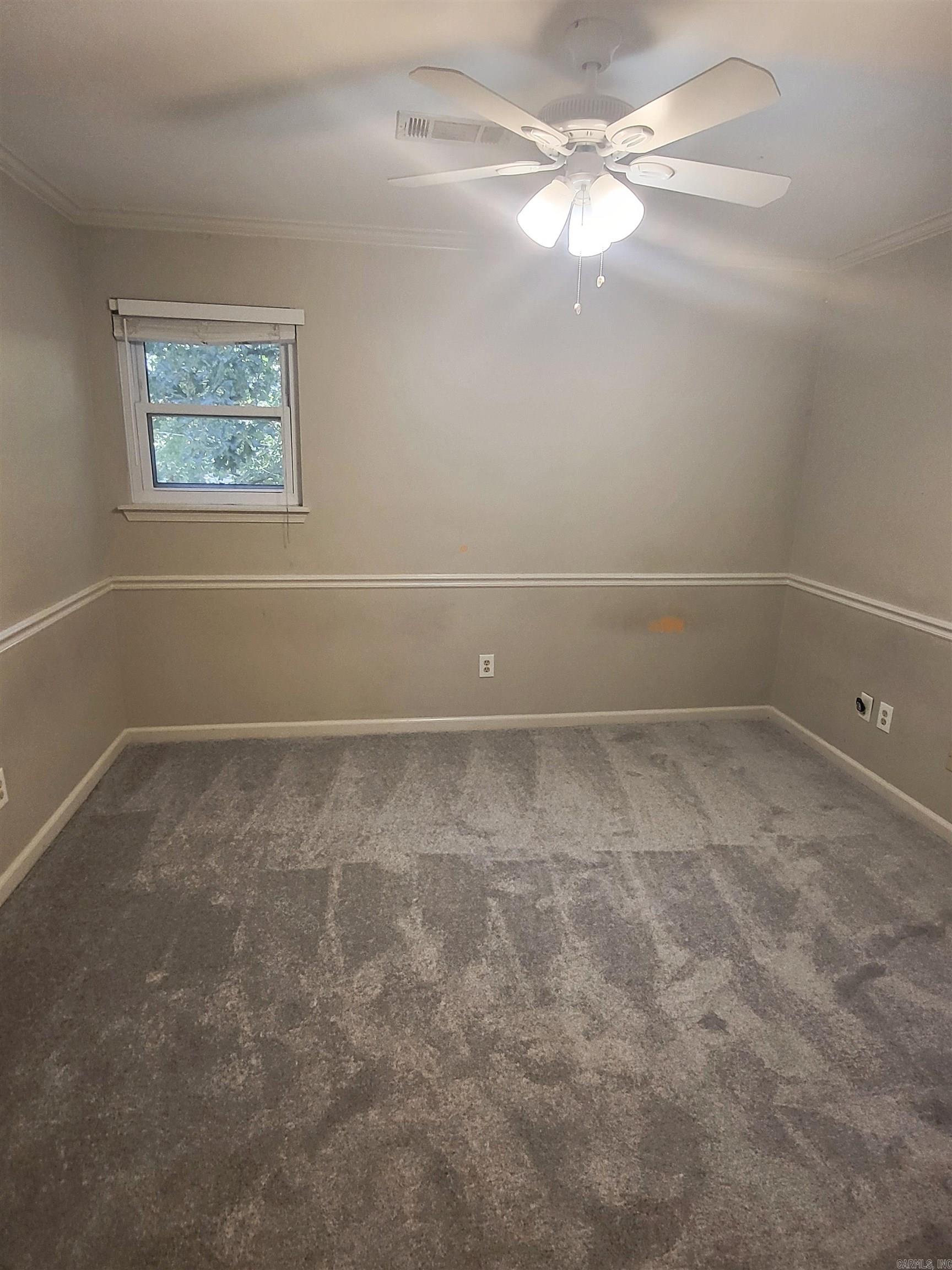 SECLUDED HILLS - Residential