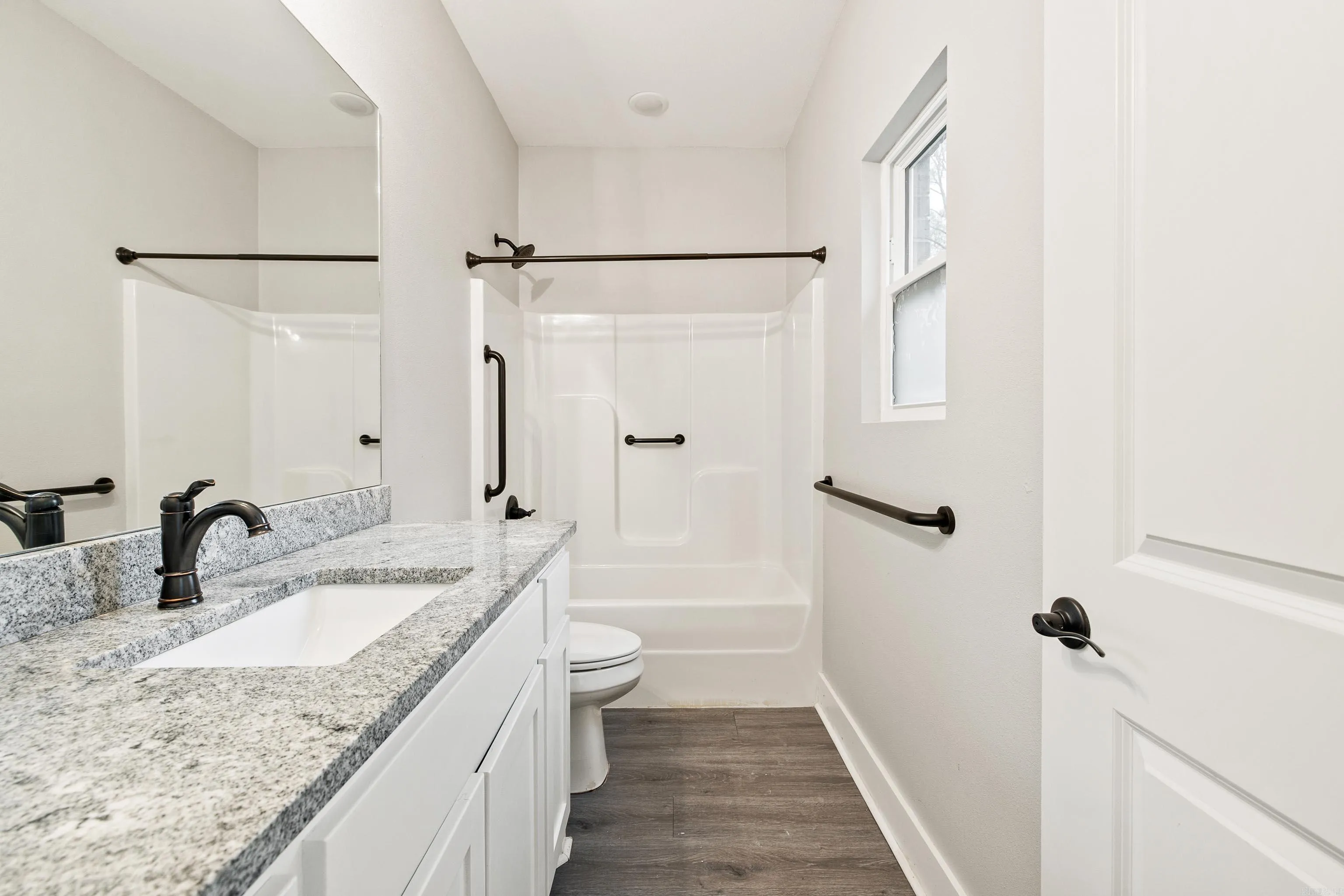 Benton, Arkansas 72015, United States, 3 Bedrooms Bedrooms, ,2 BathroomsBathrooms,Residential,Active,251787