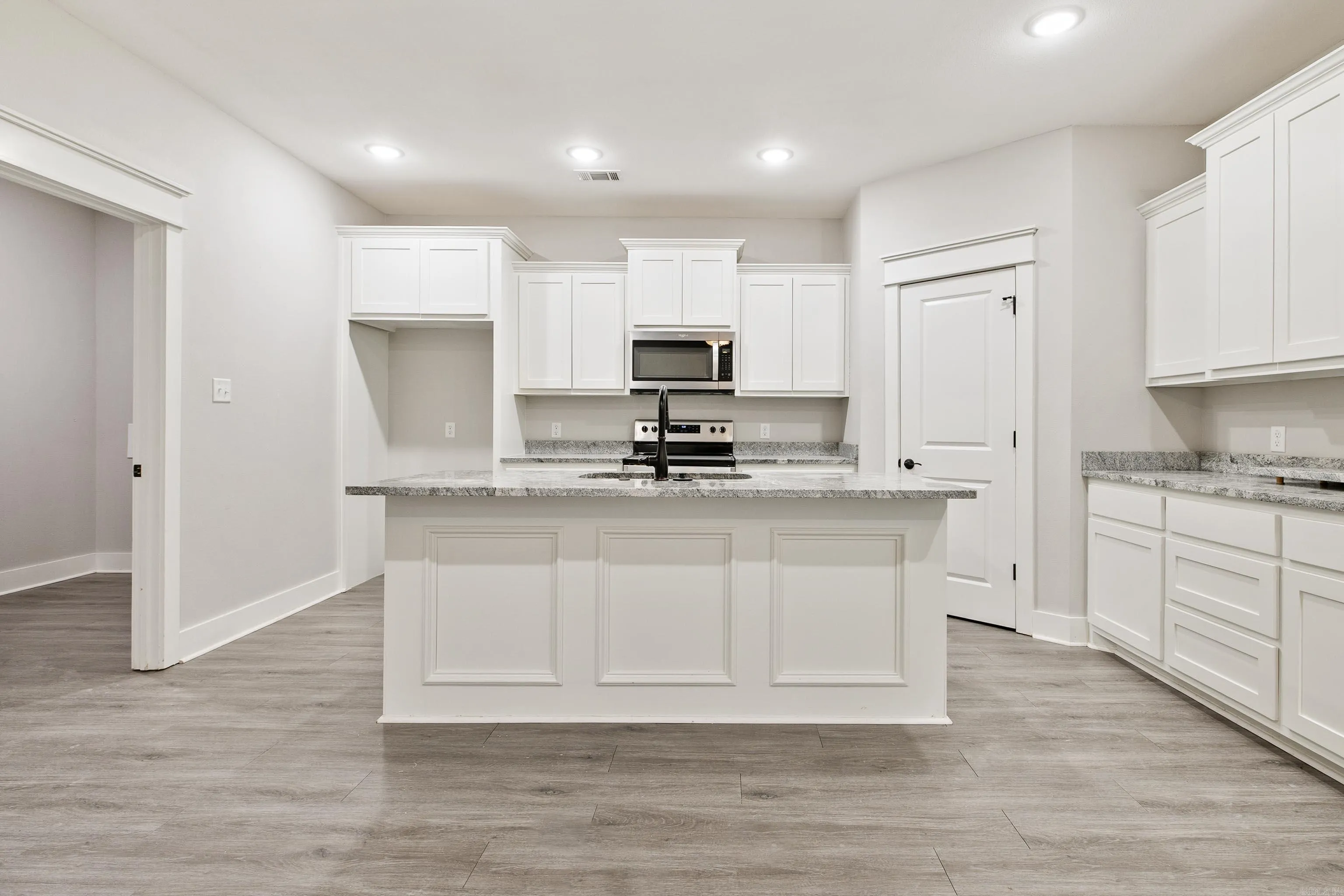 Benton, Arkansas 72015, United States, 3 Bedrooms Bedrooms, ,2 BathroomsBathrooms,Residential,Active,251787