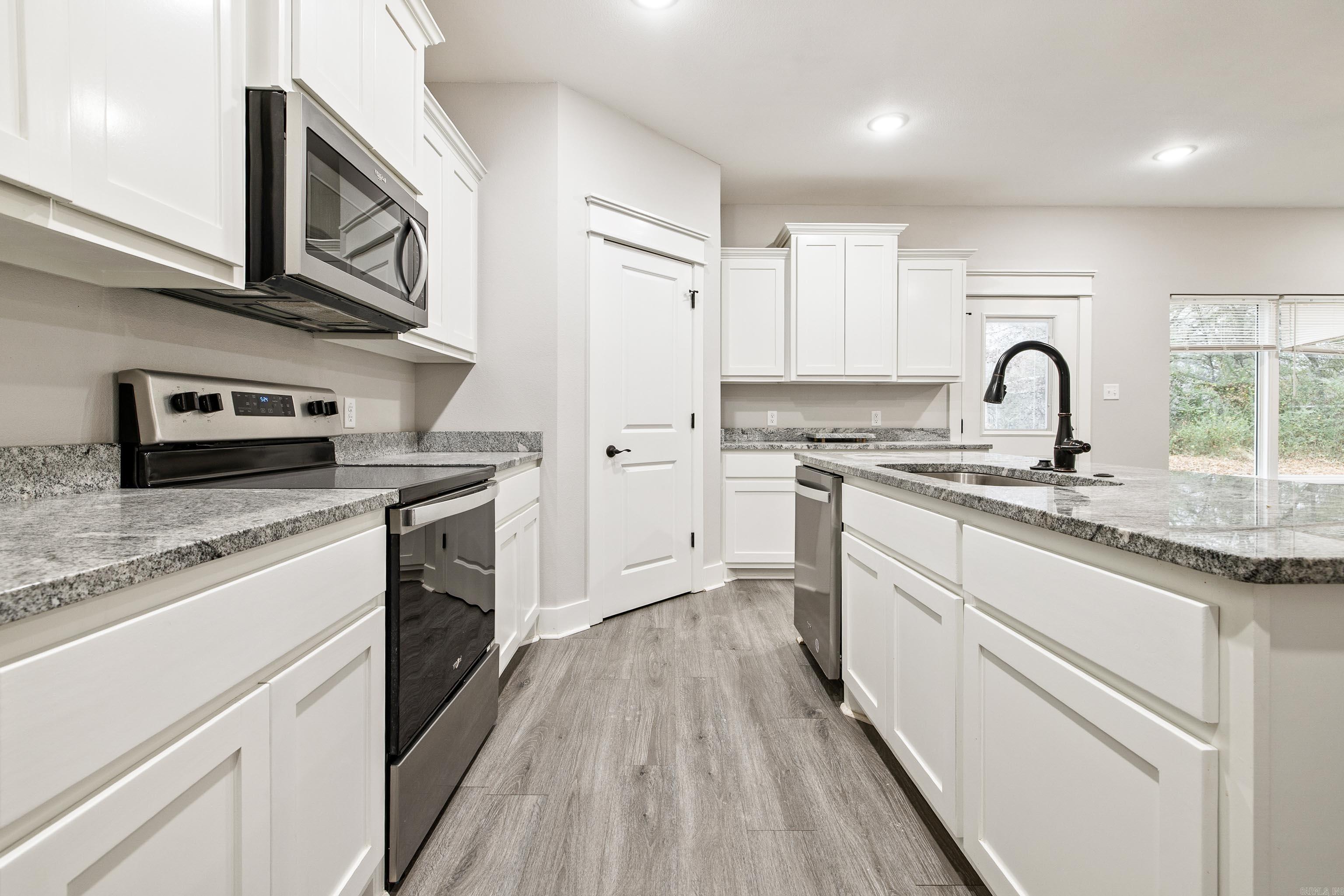 MACK THOMAS - Residential