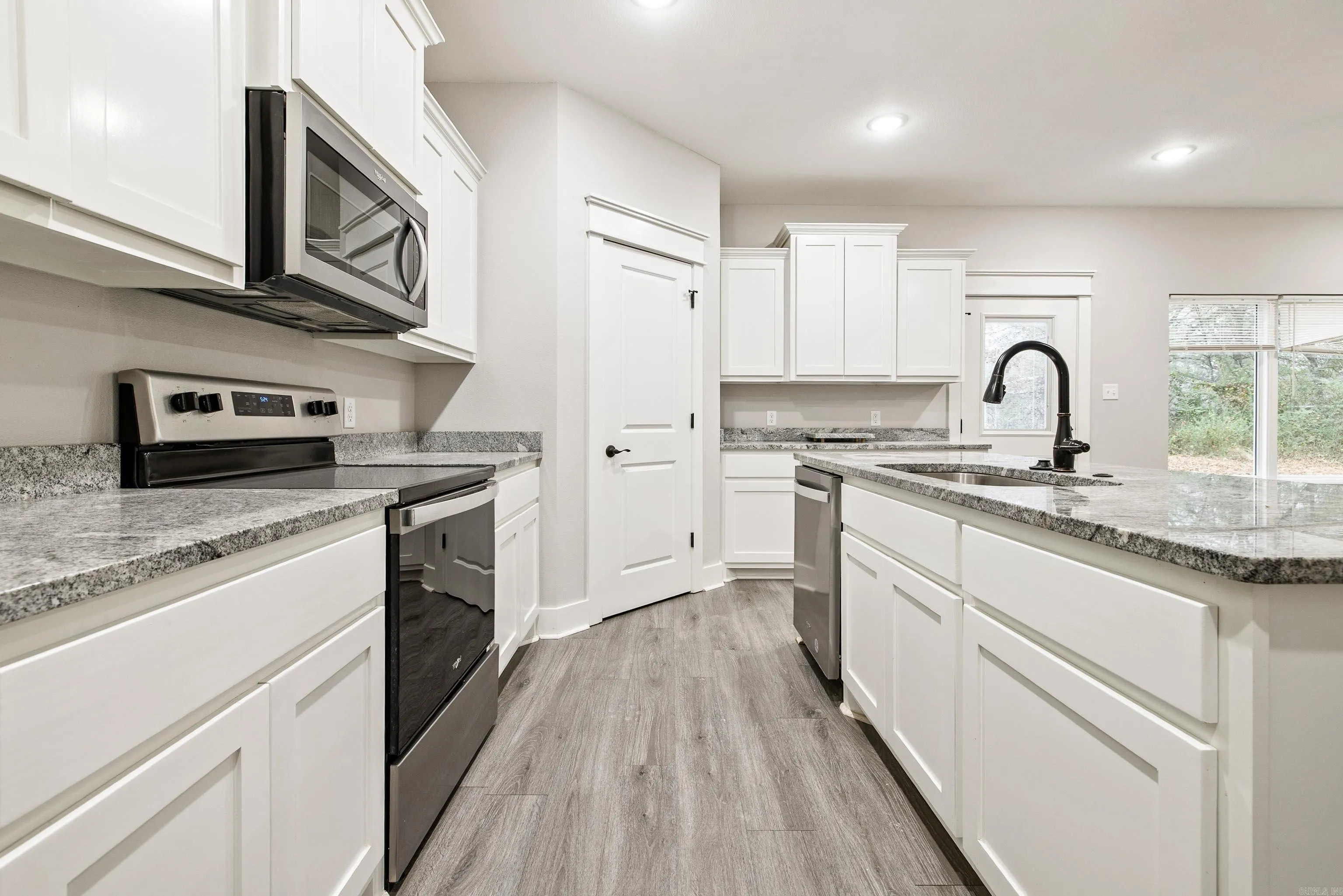 Benton, Arkansas 72015, United States, 3 Bedrooms Bedrooms, ,2 BathroomsBathrooms,Residential,Active,251787