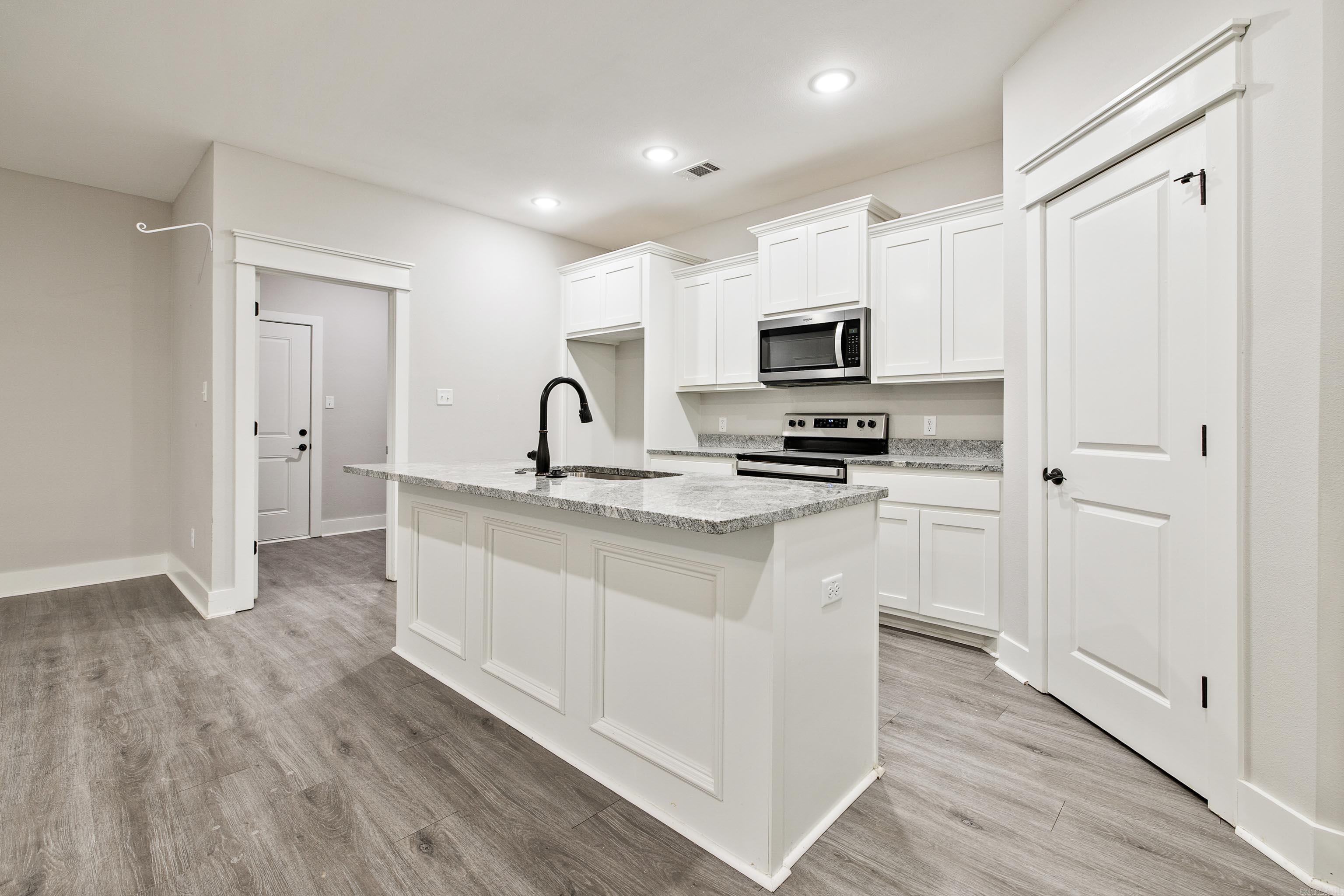 MACK THOMAS - Residential