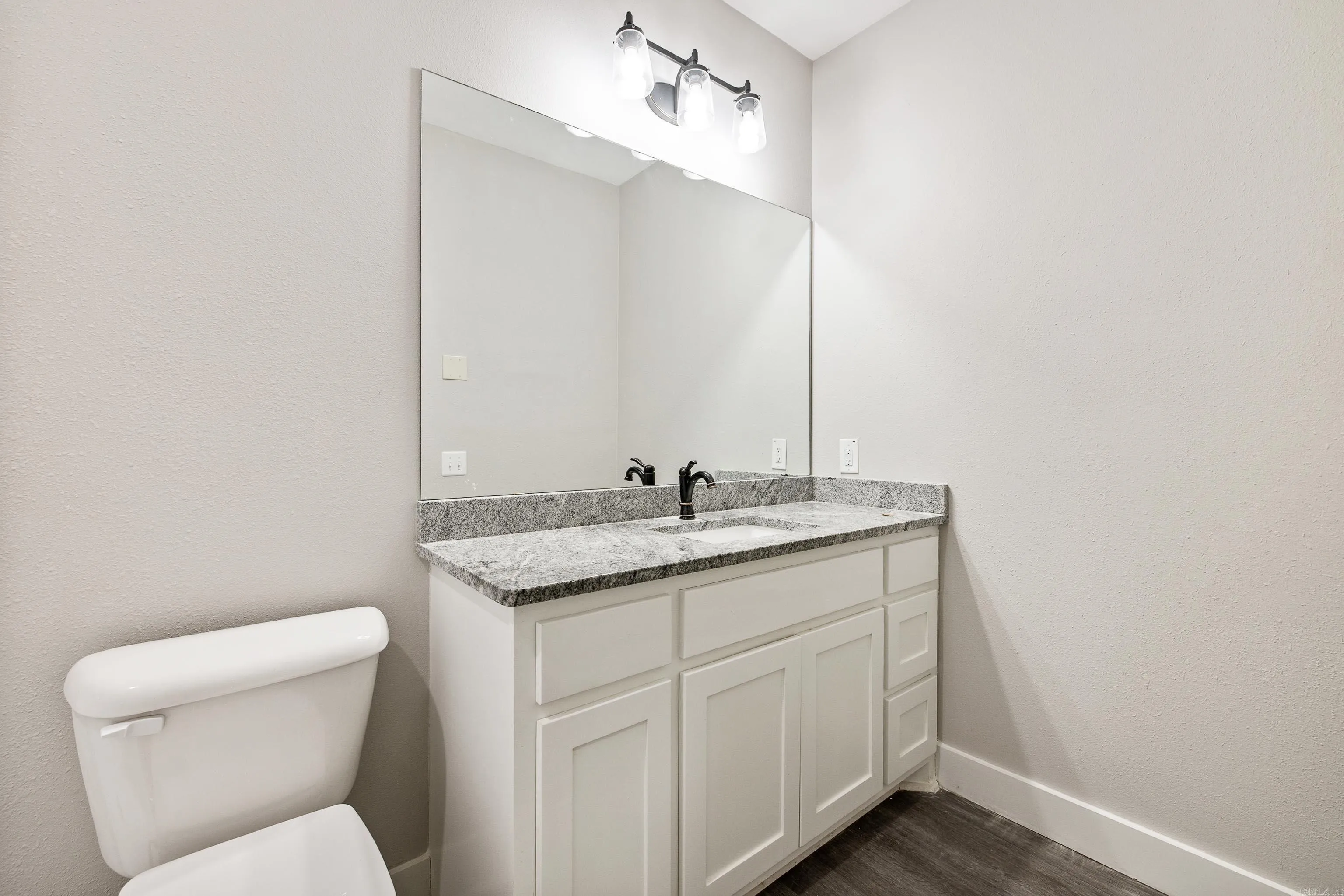 Benton, Arkansas 72015, United States, 3 Bedrooms Bedrooms, ,2 BathroomsBathrooms,Residential,Active,251787