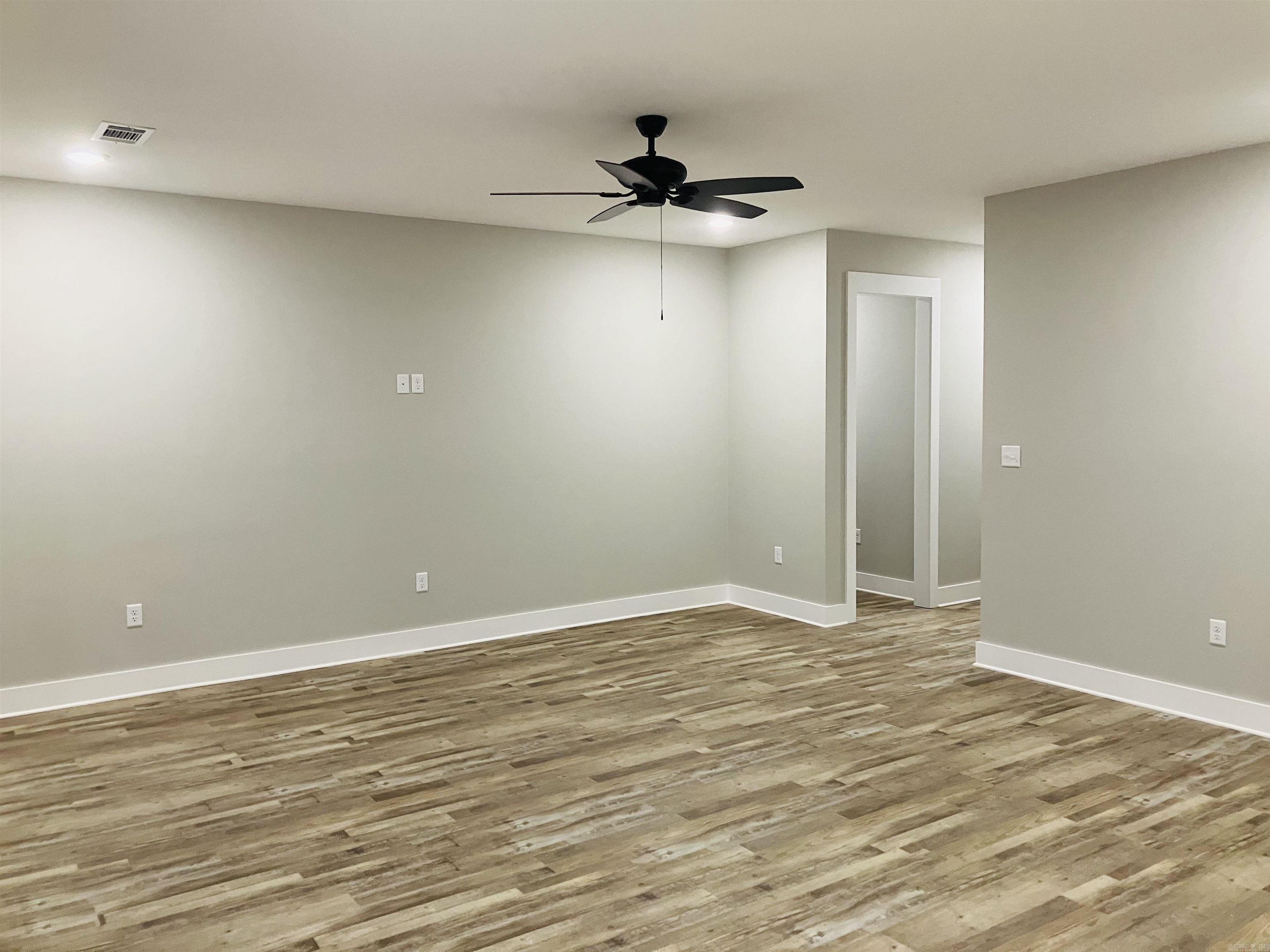 EAST MEADOW - Residential