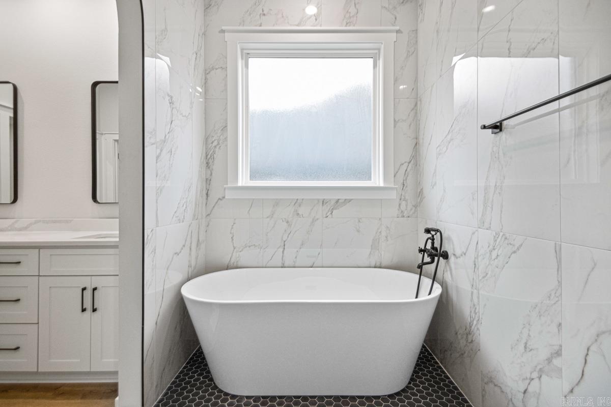 MILLERS GLENN - Residential