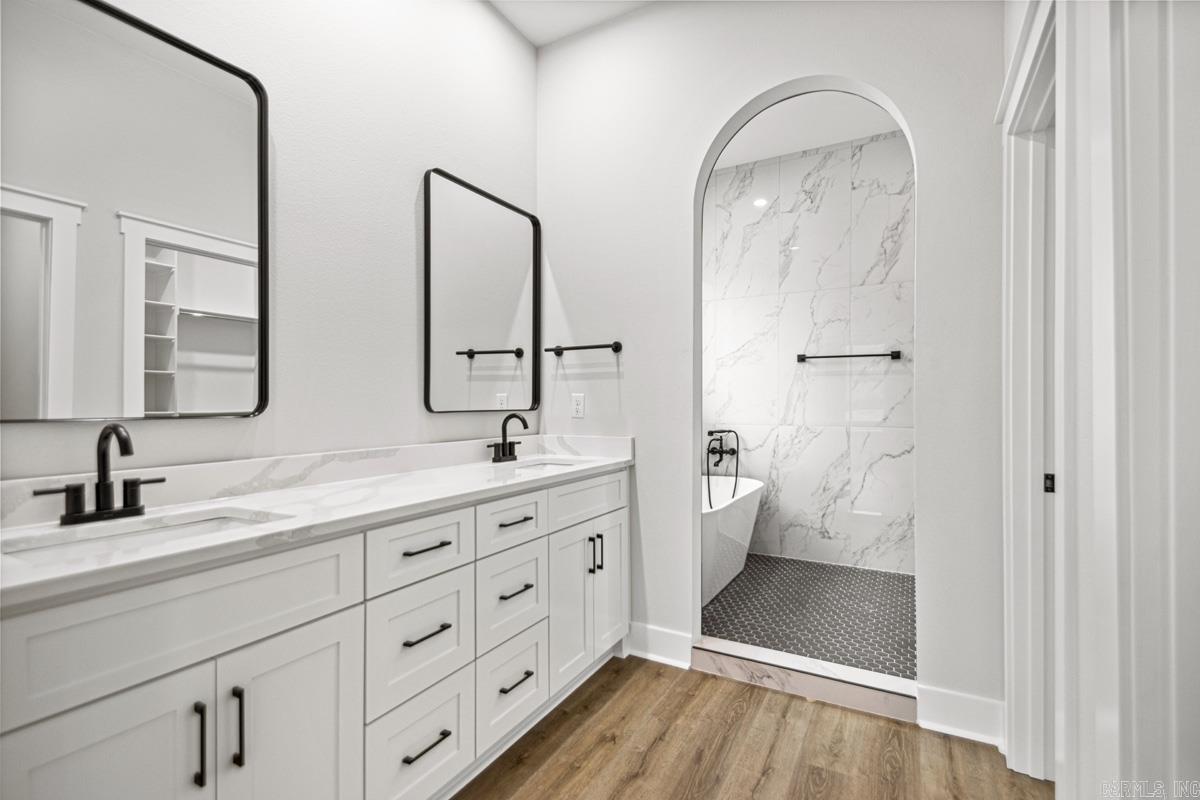 MILLERS GLENN - Residential