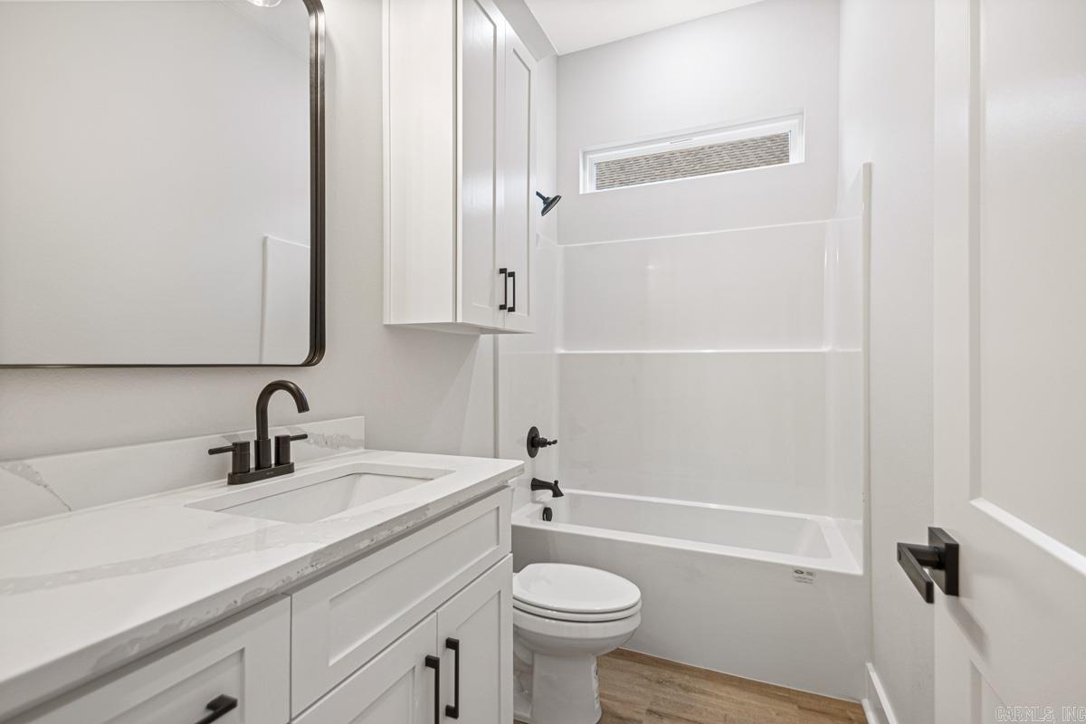 MILLERS GLENN - Residential