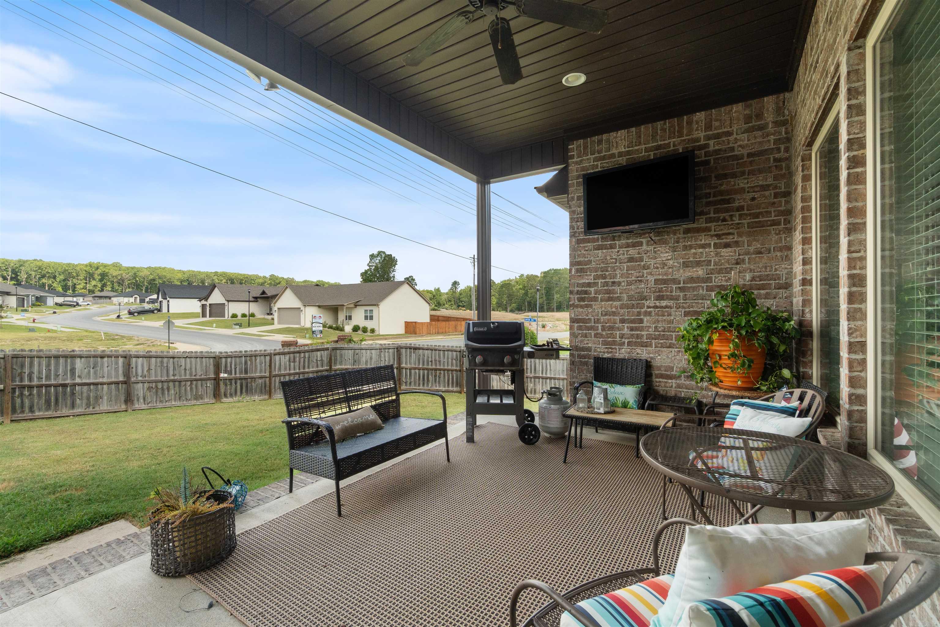 MAGNOLIA VILLAGE - Residential